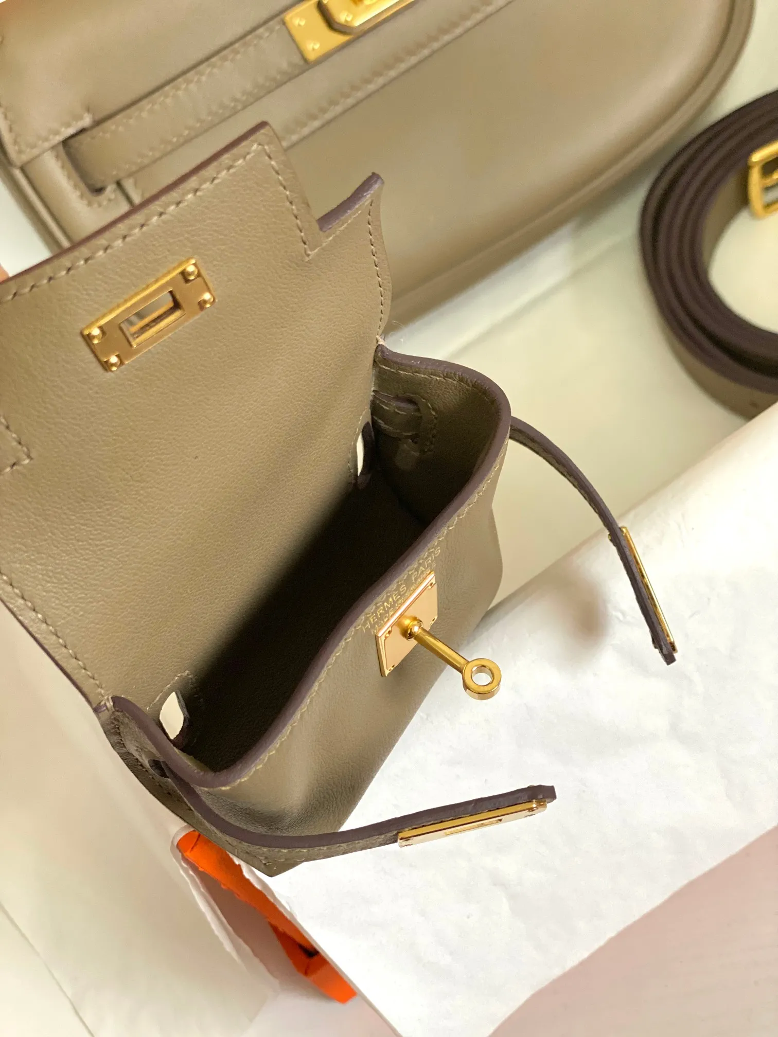 Herm??s Kelly Moove Etoupe Swift Gold Hardware - 图片 6