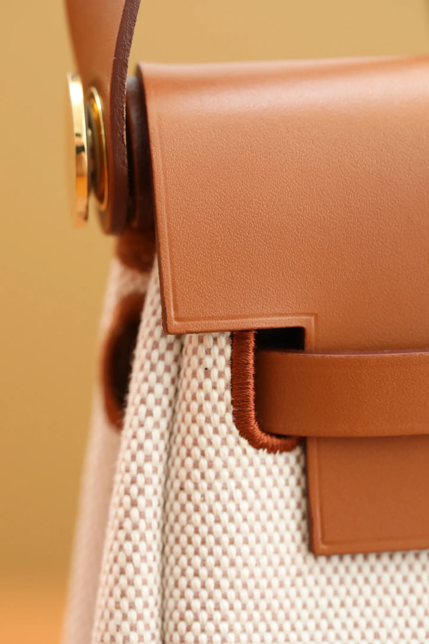 Herm??s Herbag Zip 20 Mini Ecru and Beige Toile H Canvas and Fauve Vache Hunter Gold Hardware - 图片 6