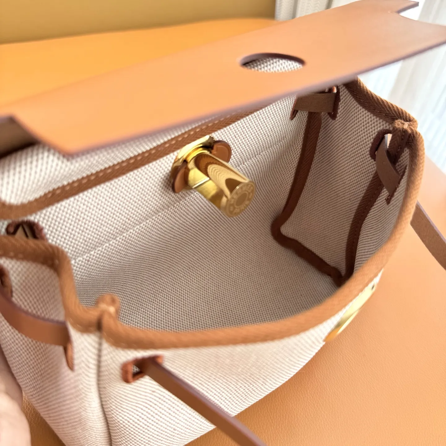 Herm??s Herbag Zip 20 Mini Ecru and Beige Toile H Canvas and Fauve Vache Hunter Gold Hardware - 图片 10