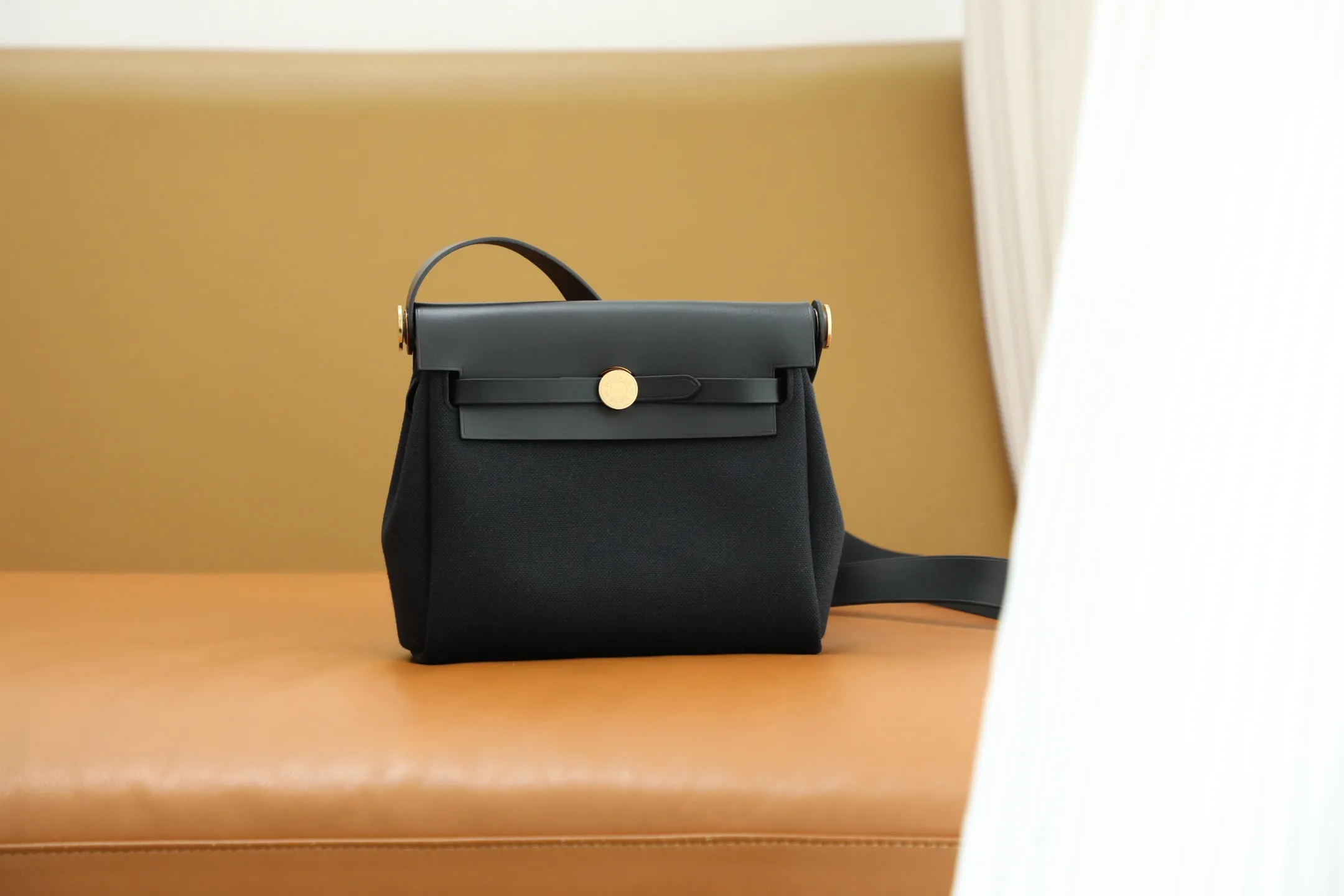 Herm??s Herbag Zip 20 Mini Black Toile Militaire Canvas and Black Vache Hunter Gold Hardware - 图片 2