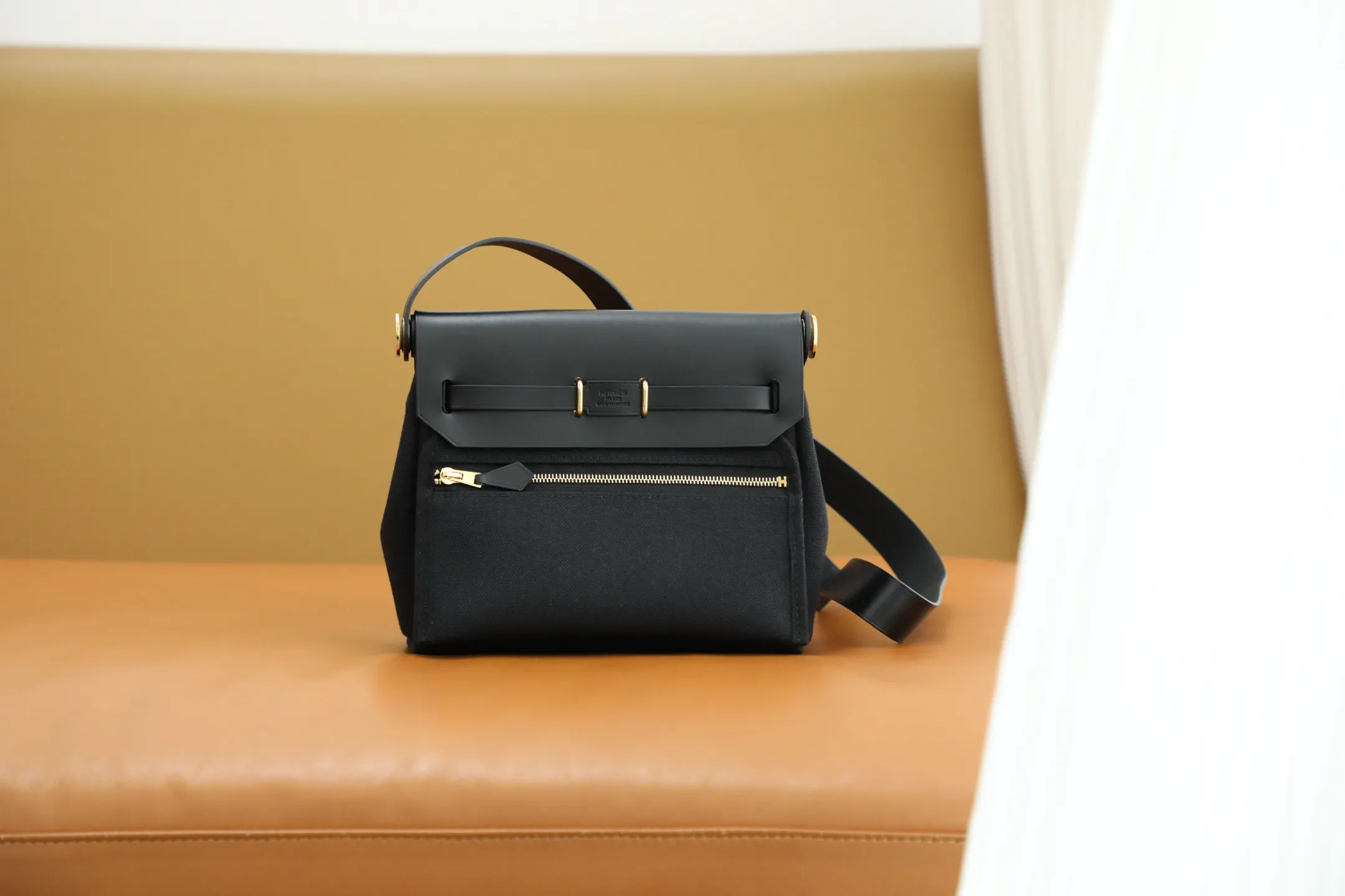 Herm??s Herbag Zip 20 Mini Black Toile Militaire Canvas and Black Vache Hunter Gold Hardware - 图片 3