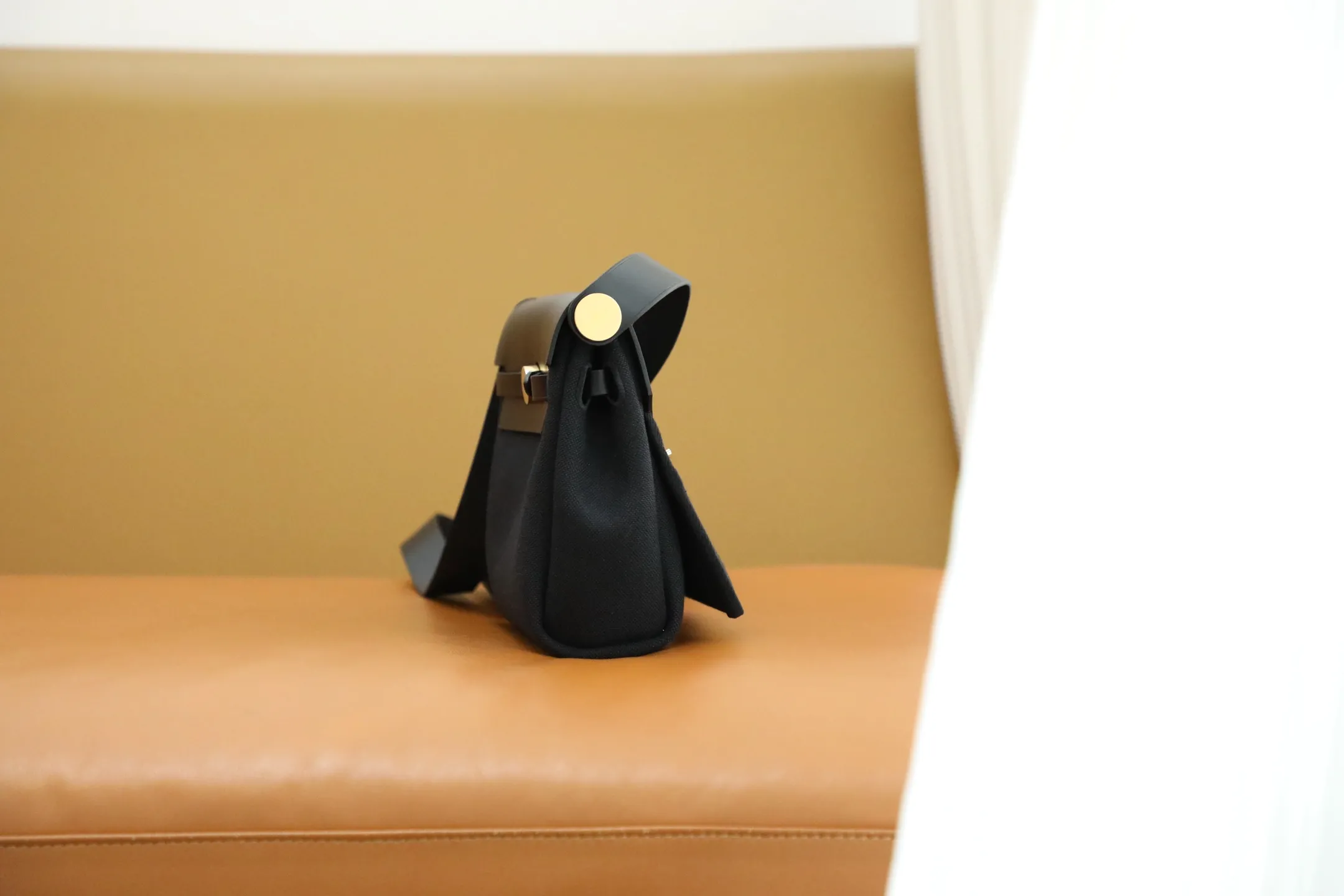 Herm??s Herbag Zip 20 Mini Black Toile Militaire Canvas and Black Vache Hunter Gold Hardware - 图片 4