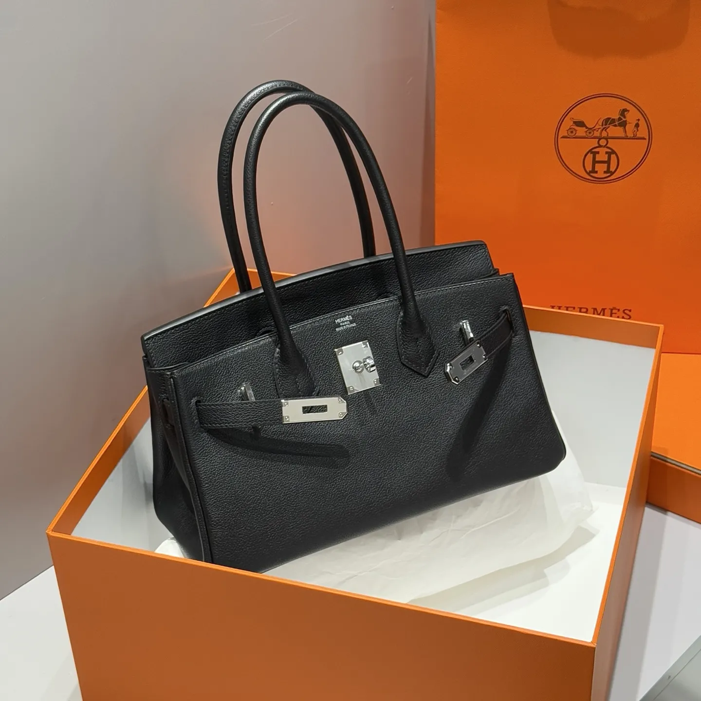 Hermes Shoulder Birkin 29 Pre-Owned Bag Swift Leather Ebony Color - Image 3
