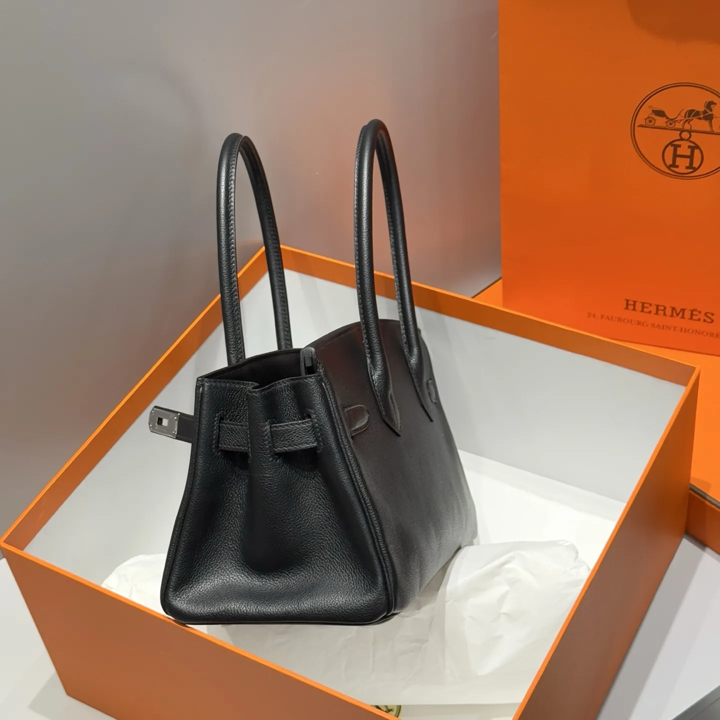 Hermes Shoulder Birkin 29 Pre-Owned Bag Swift Leather Ebony Color - Image 4