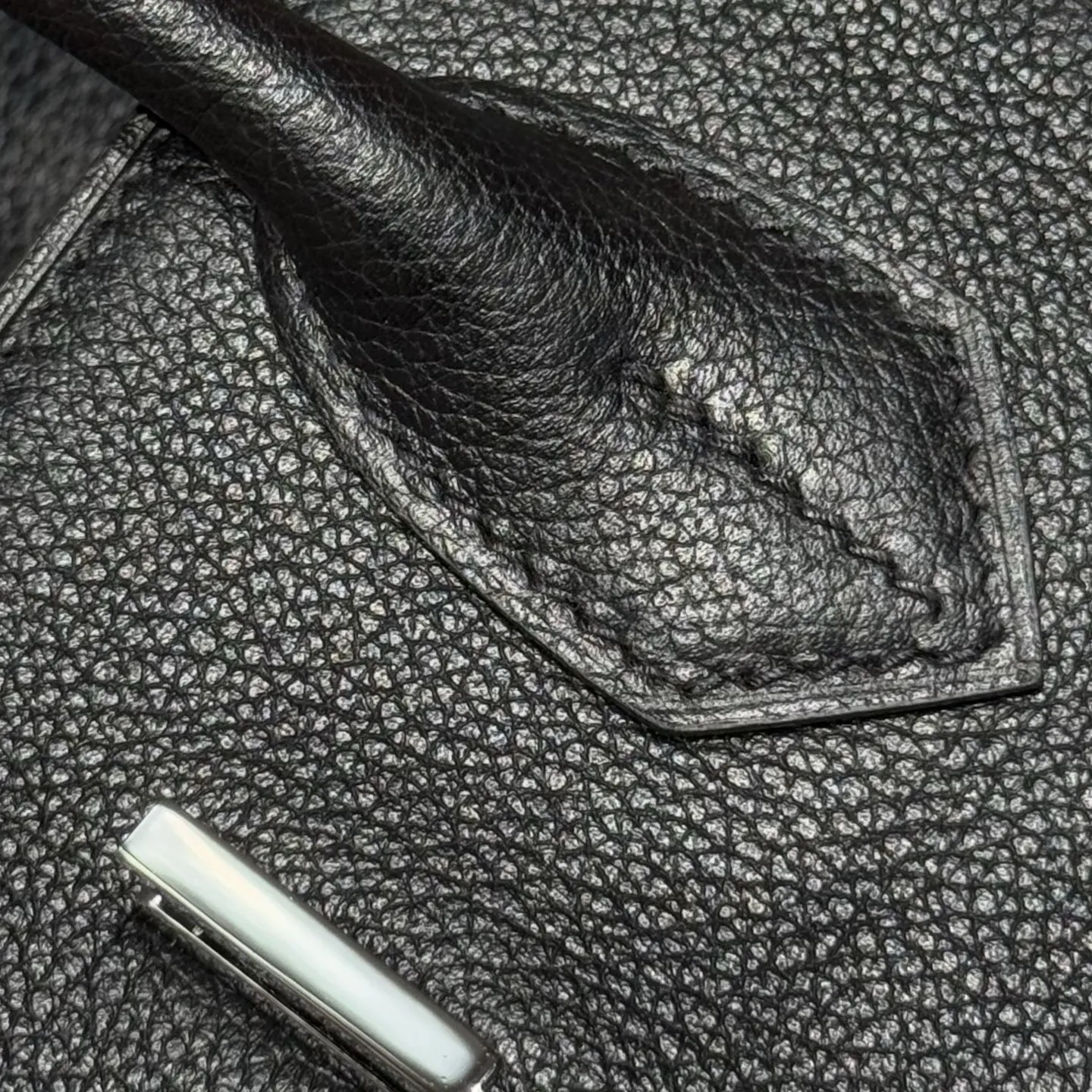 Hermes Shoulder Birkin 29 Pre-Owned Bag Swift Leather Ebony Color - Image 9