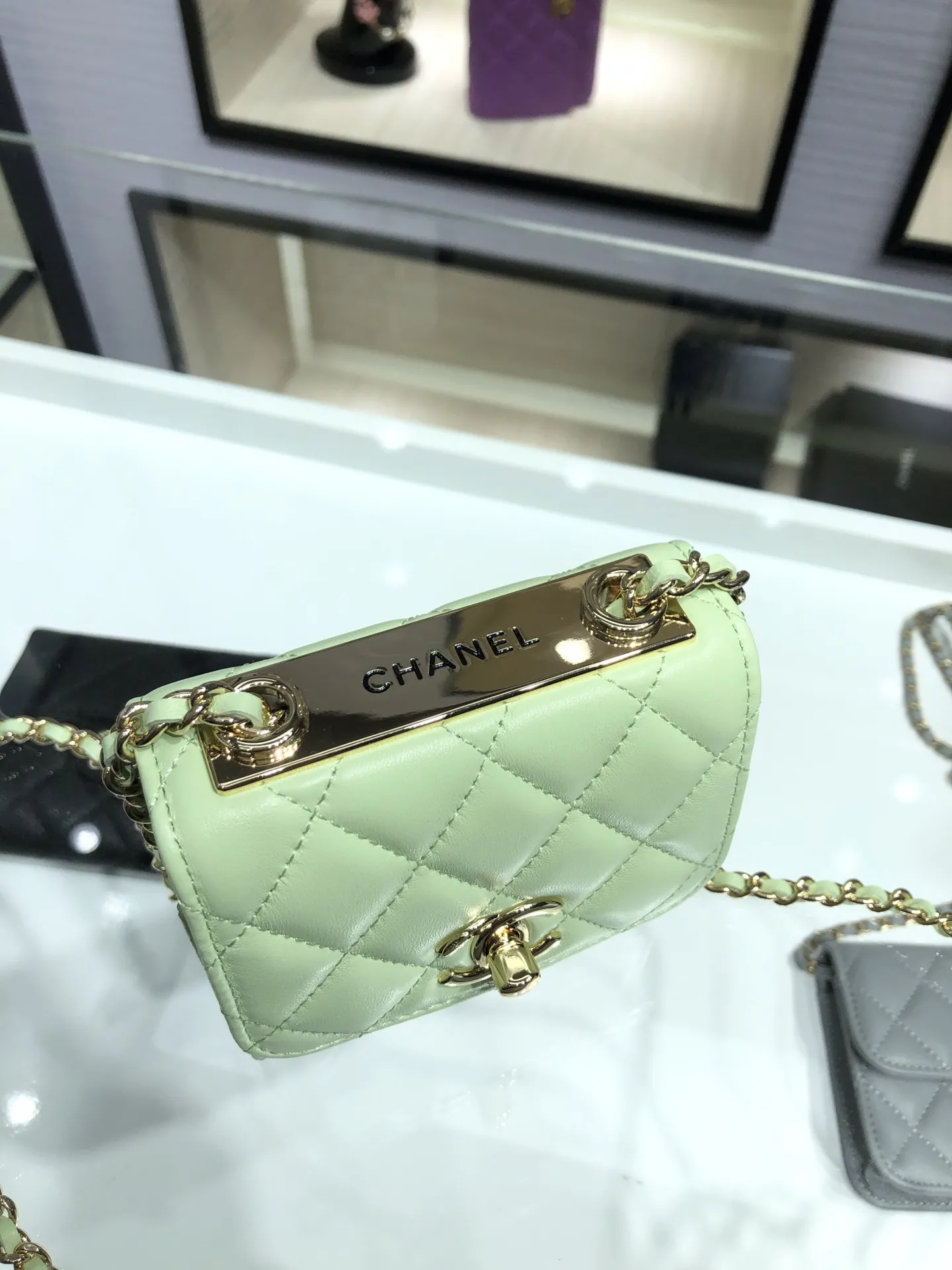 Chanel Quilted Lambskin Trendy Cc Mini Chain Wallet A81633 - Image 4