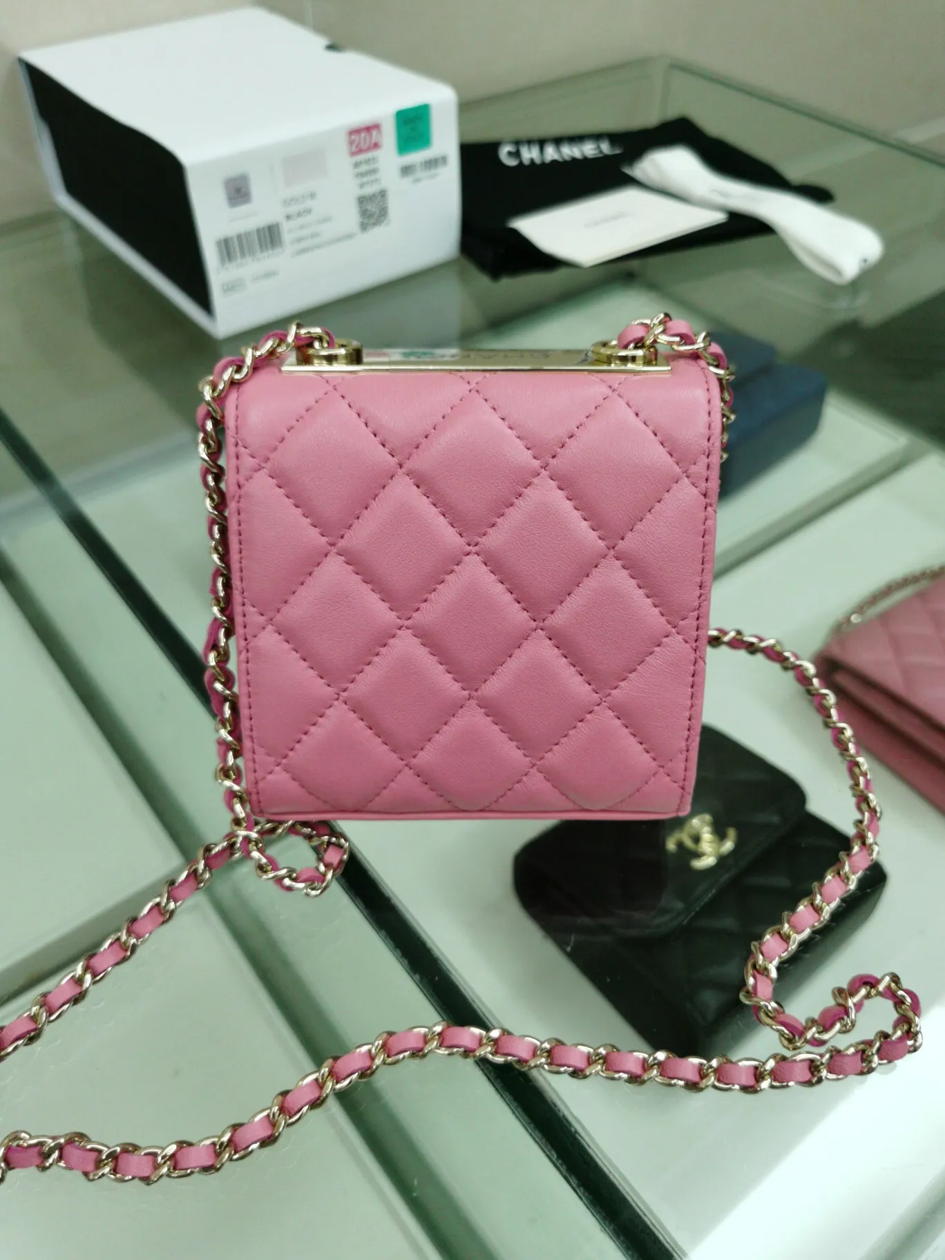 Chanel Quilted Lambskin Trendy Cc Mini Chain Wallet A81633 - Image 3