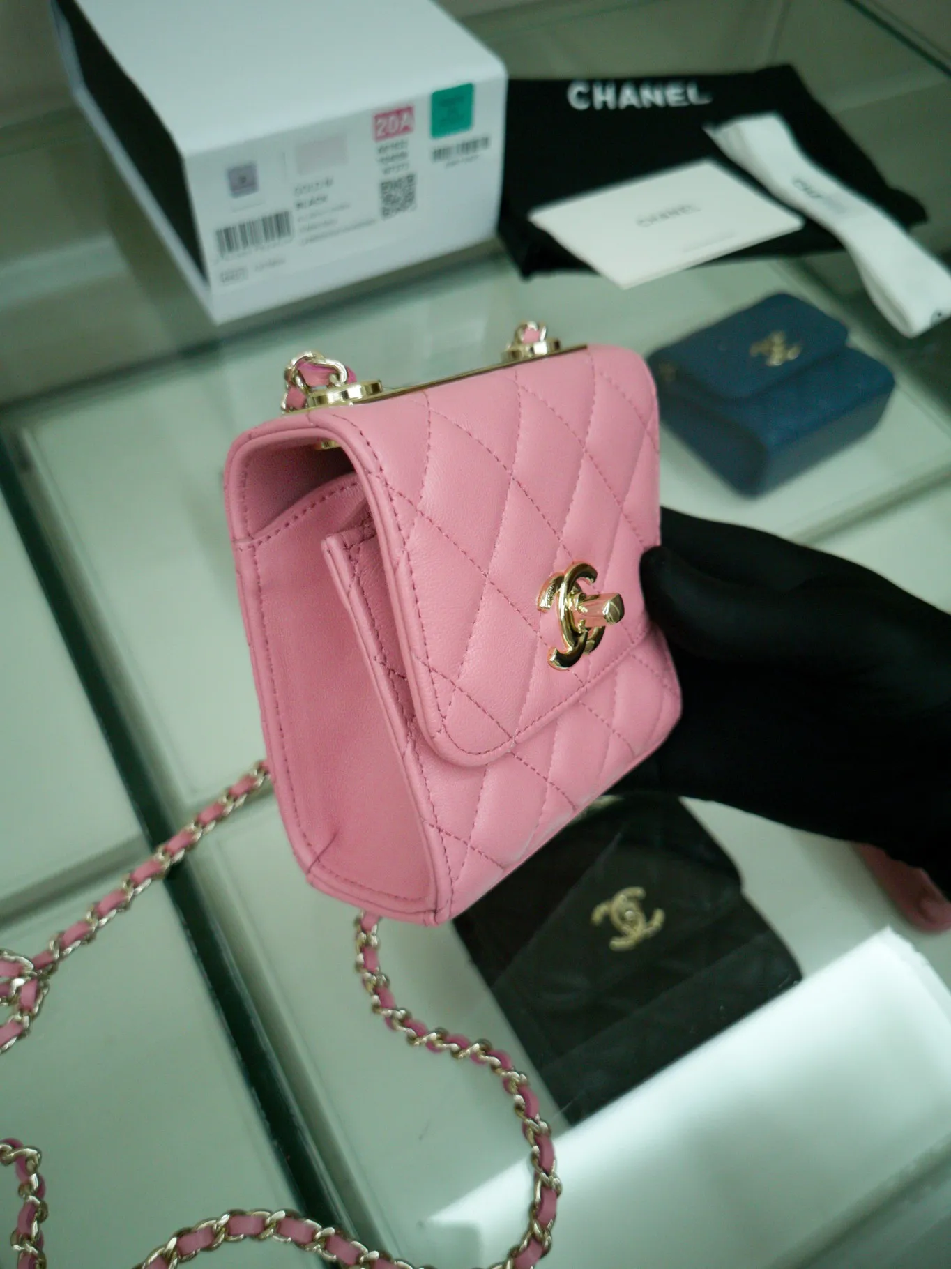 Chanel Quilted Lambskin Trendy Cc Mini Chain Wallet A81633 - Image 6