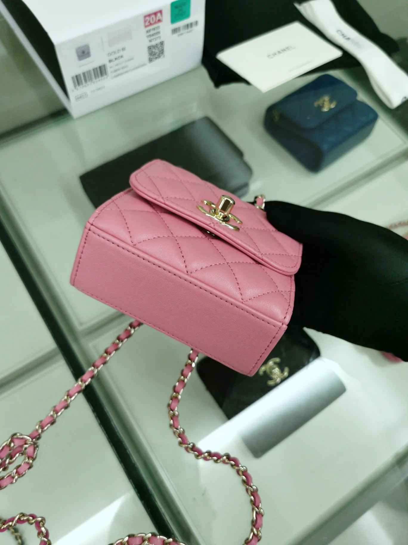 Chanel Quilted Lambskin Trendy Cc Mini Chain Wallet A81633 - Image 7