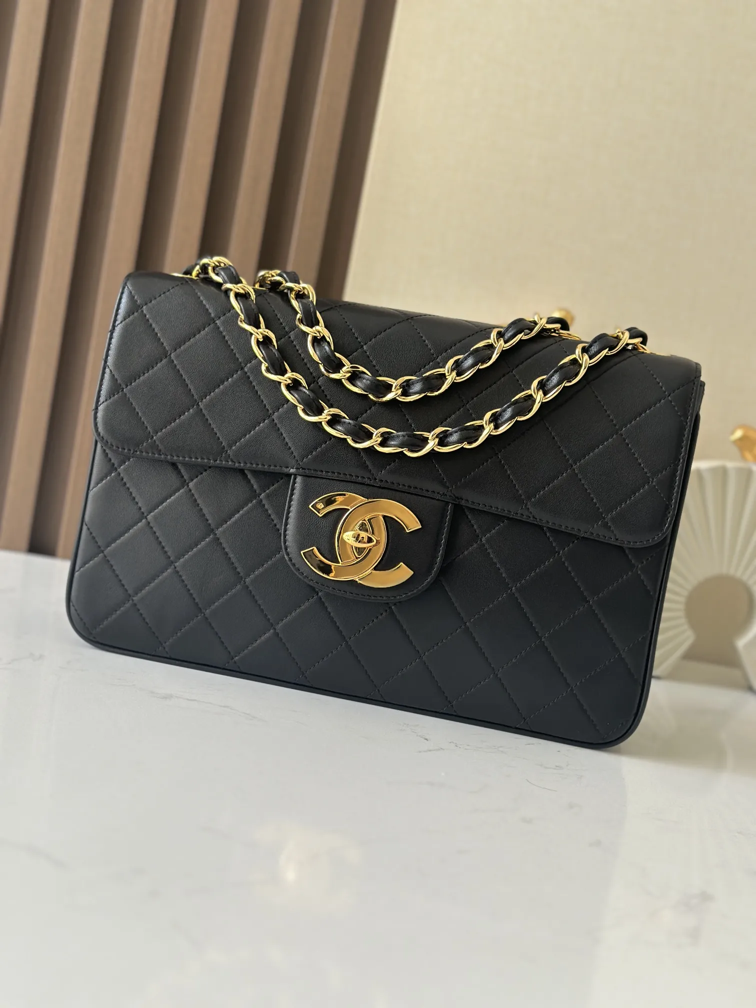 Chanel Vintage Classic Flap Handbag Large Lambskin Gold A2222 - 图片 2