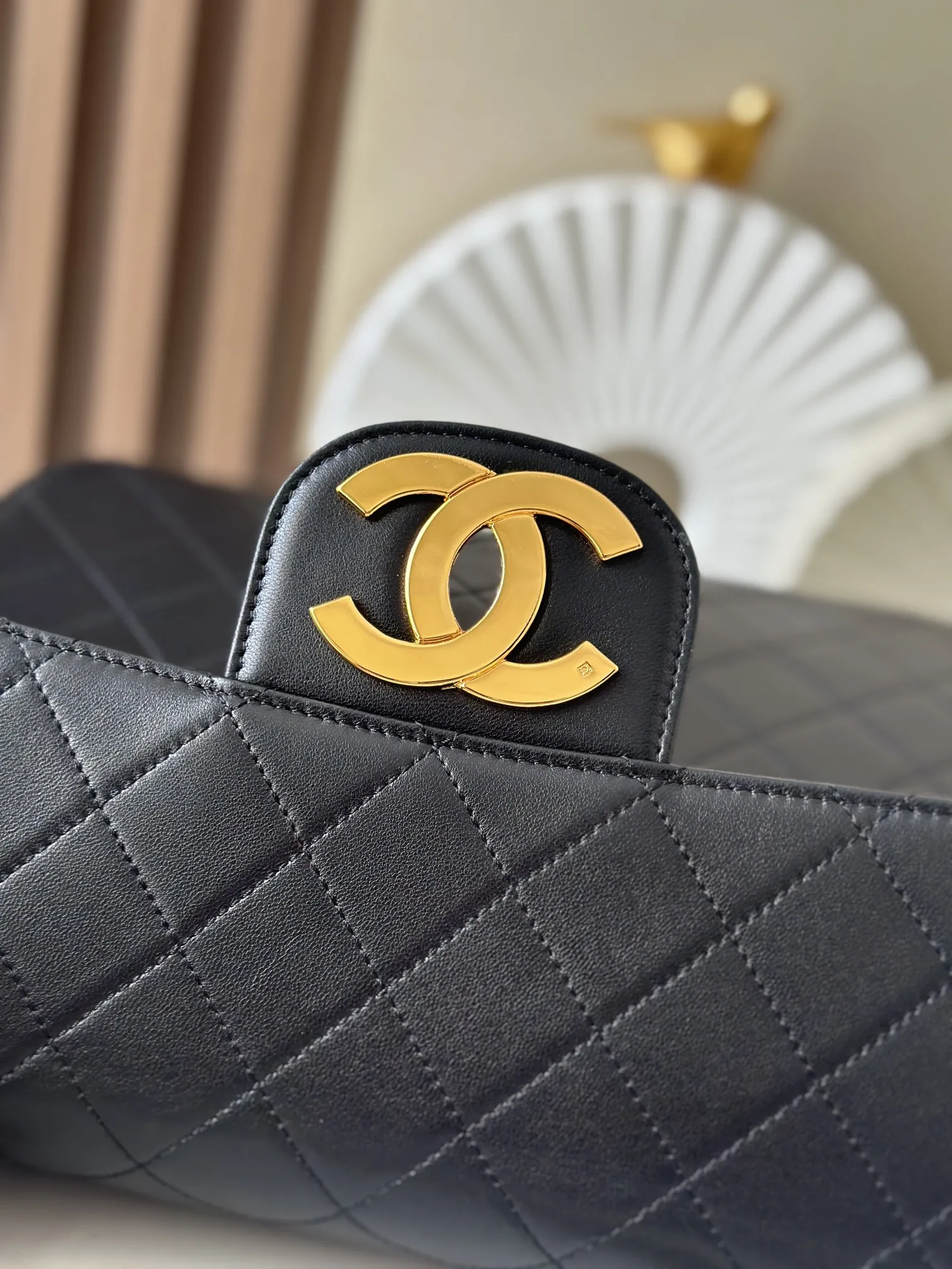 Chanel Vintage Classic Flap Handbag Large Lambskin Gold A2222 - 图片 7