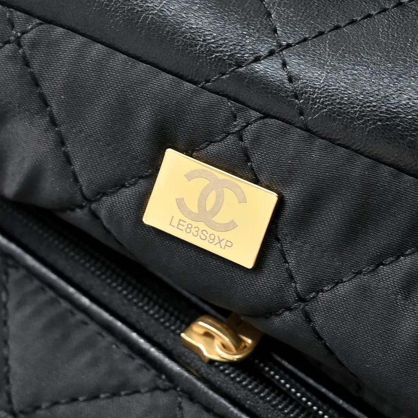 Chanel 22 Handbag Medium AS3261 - Image 10