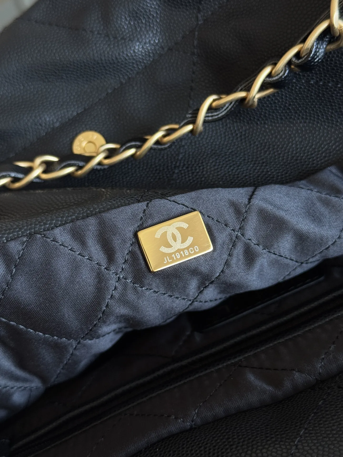 Chanel 22 Mini Handbag AS3980 - Image 15