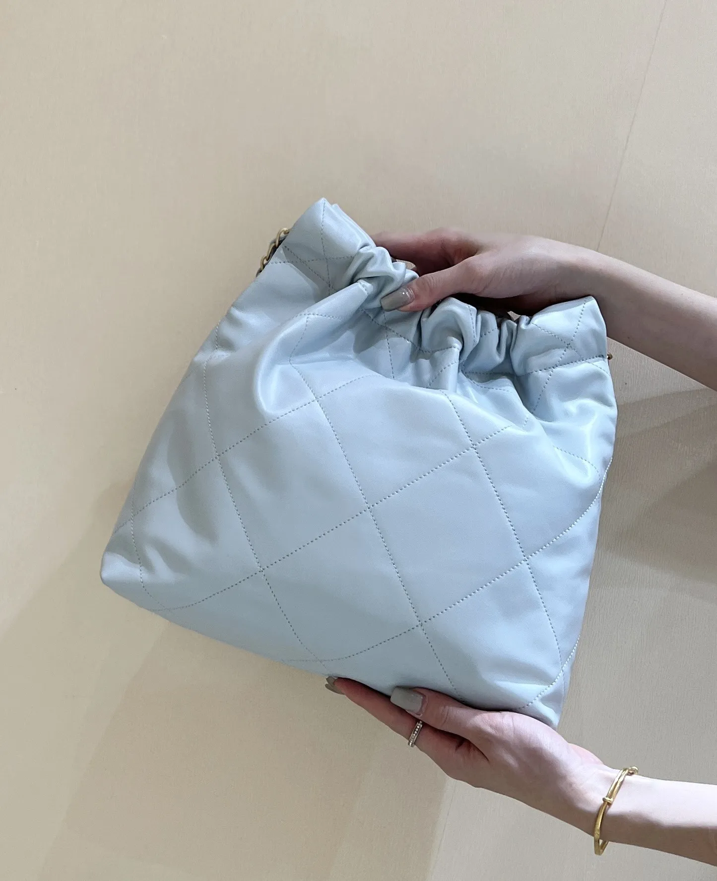 Chanel 22 Handbag?Small AS3260 - 图片 4