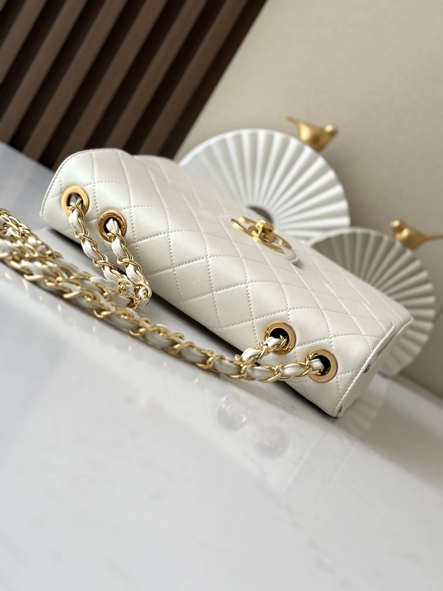 Chanel Vintage Classic Flap Handbag Large Lambskin Gold A2222 - 图片 6