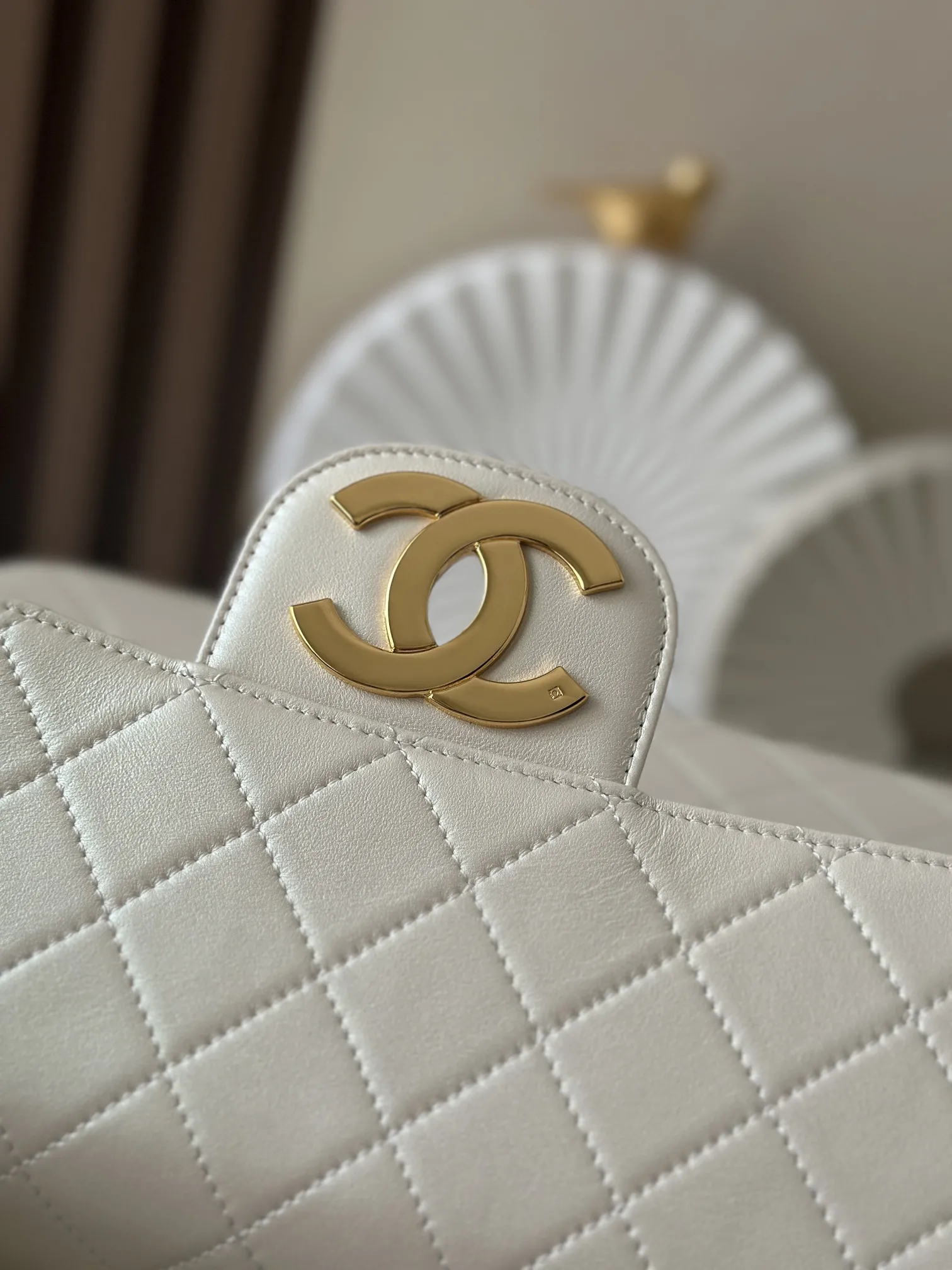 Chanel Vintage Classic Flap Handbag Large Lambskin Gold A2222 - 图片 8