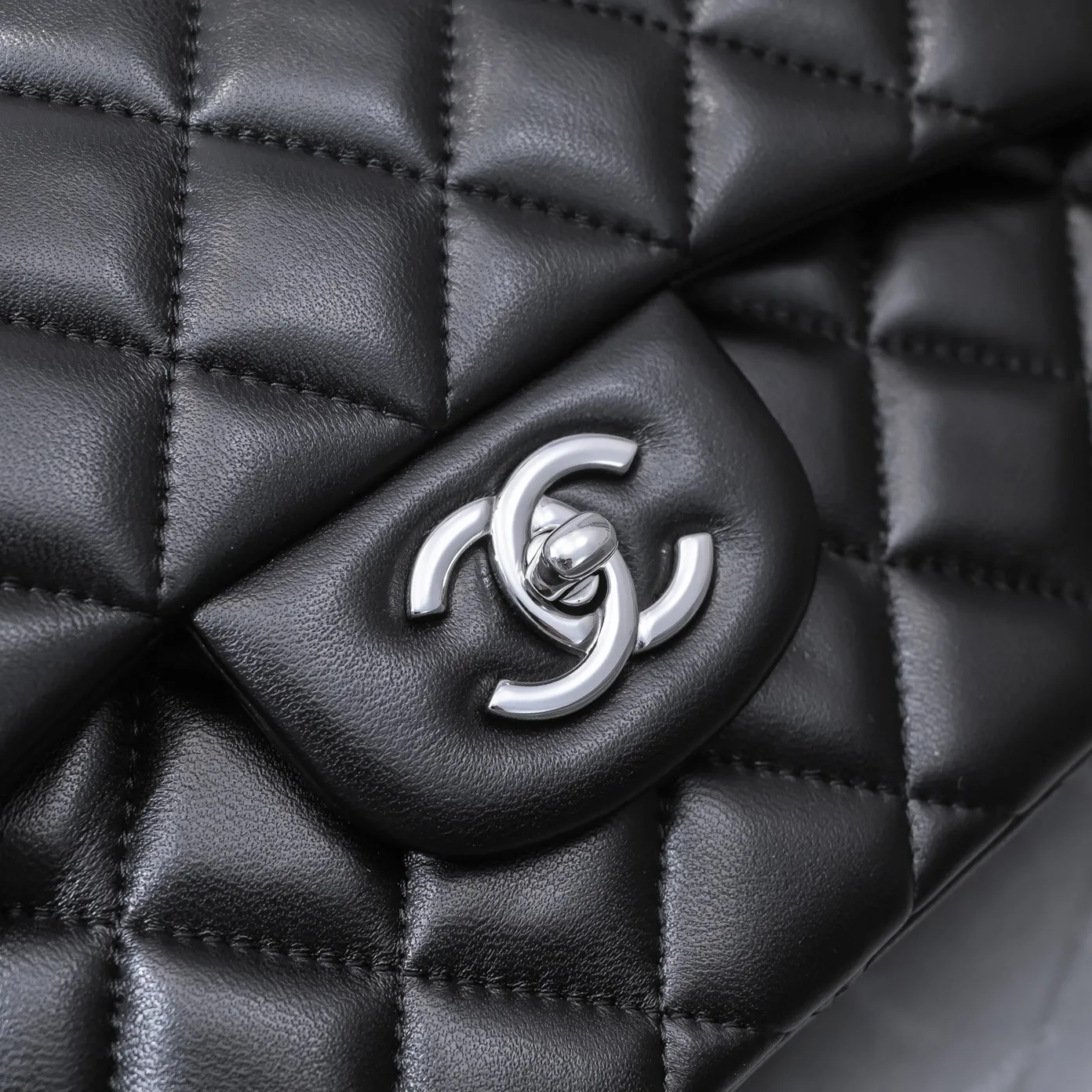 CHANEL Large Classic Flap Handbag Lambskin A58600 - 图片 6