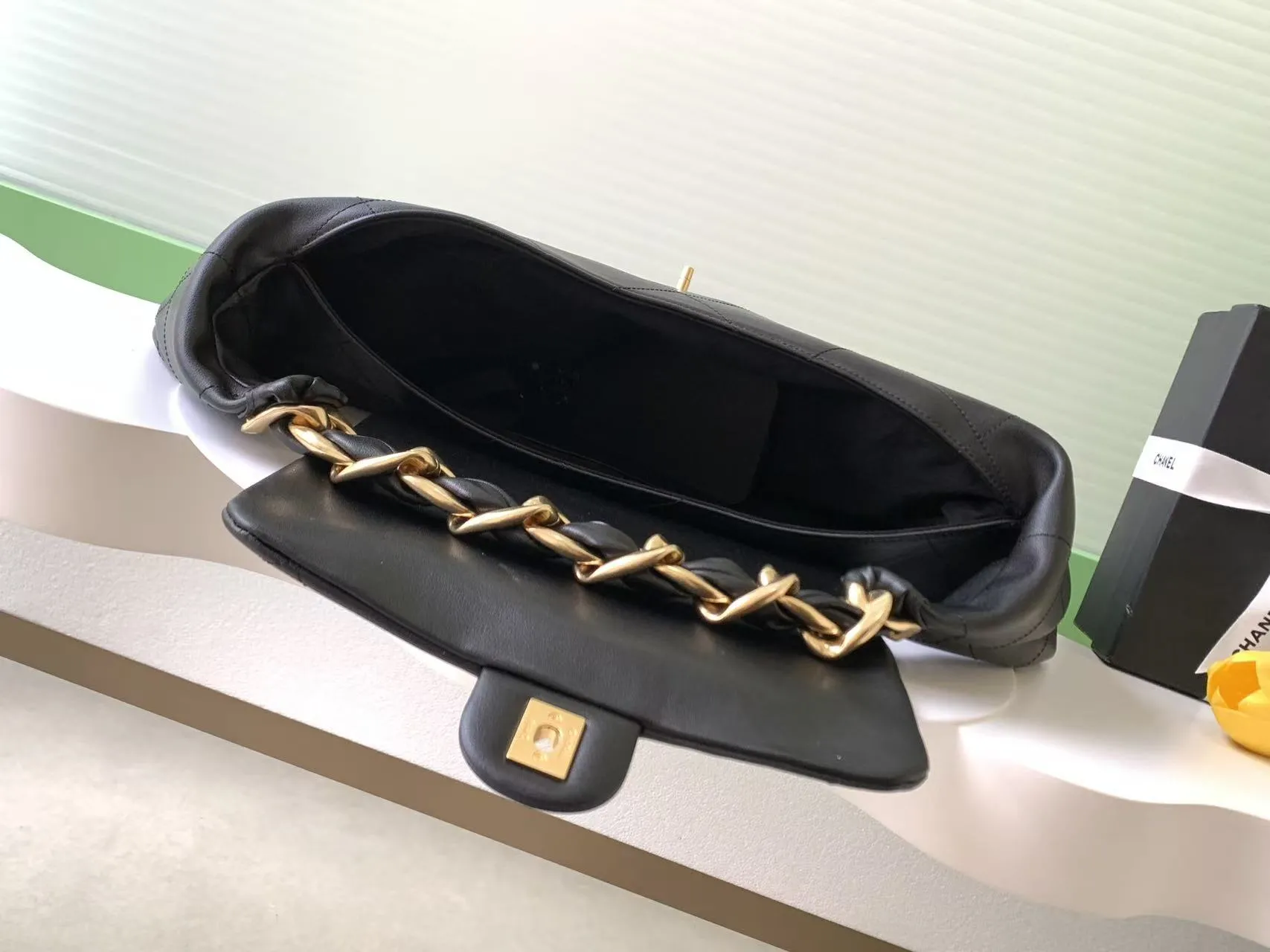 CHANELMaxi Hobo Bag AS5834 - Image 8