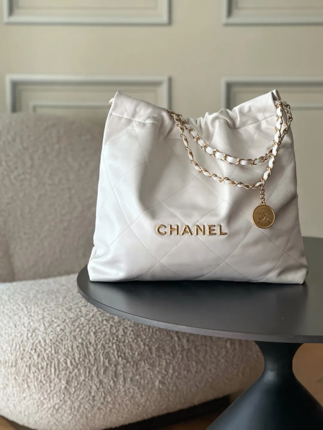 Alternative view of Chanel 22 Handbag Medium AS3261
