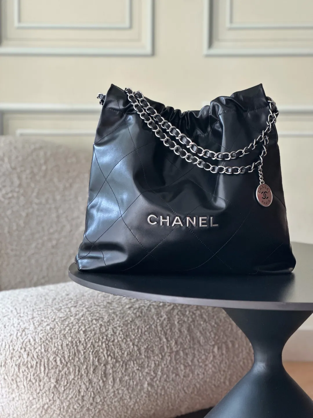 Alternative view of Chanel 22 Handbag Medium AS3261