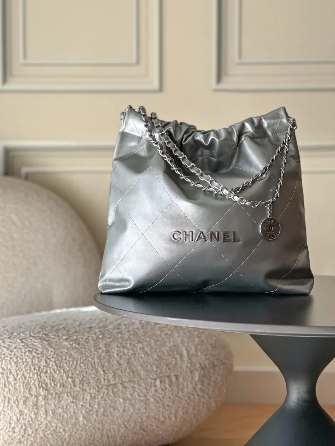 Alternative view of Chanel 22 Handbag Medium AS3261
