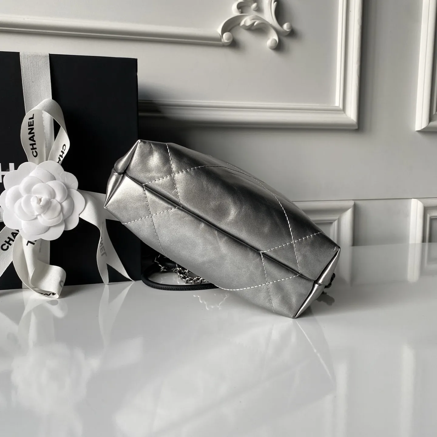 CHANEL 22 Mini Handbag AS3980 - Image 7