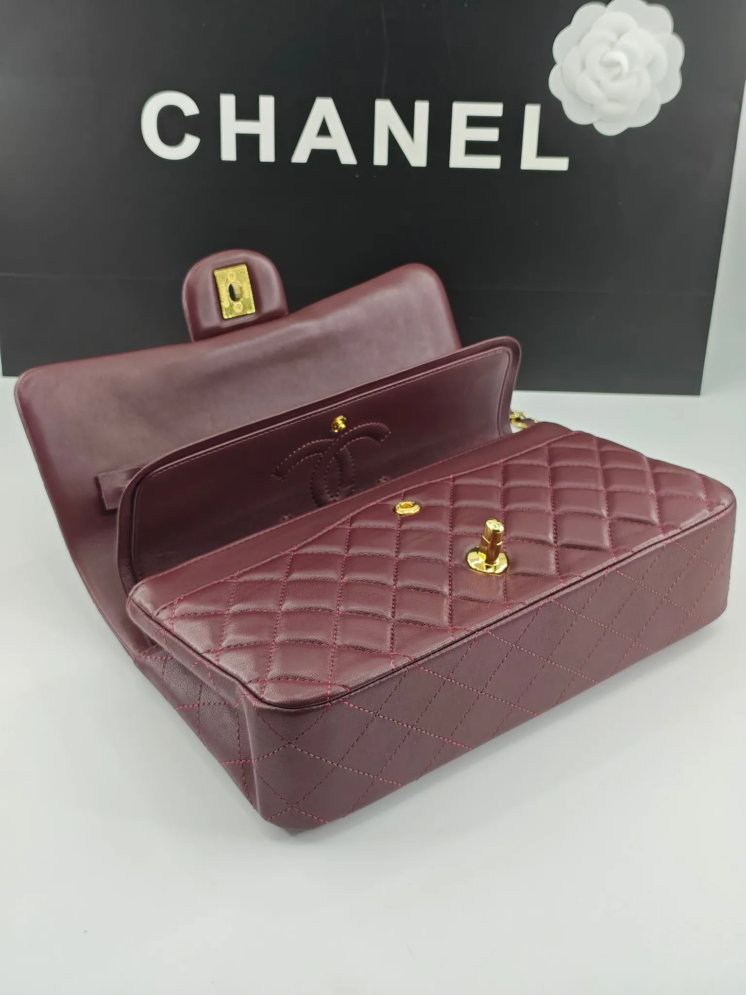 CHANEL Classic Flap Handbag Medium Lambskin Gold A01112 - 图片 8
