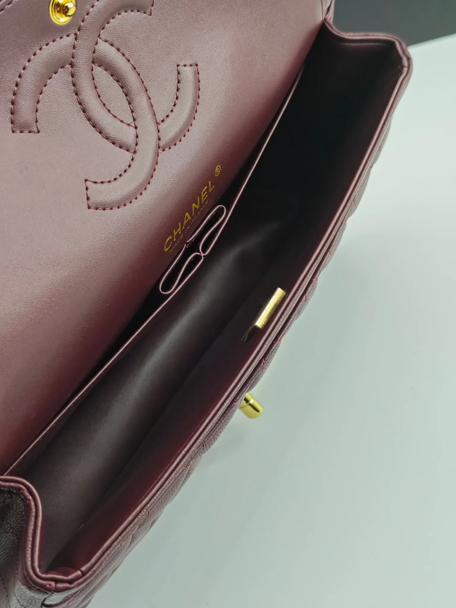CHANEL Classic Flap Handbag Medium Lambskin Gold A01112 - 图片 10