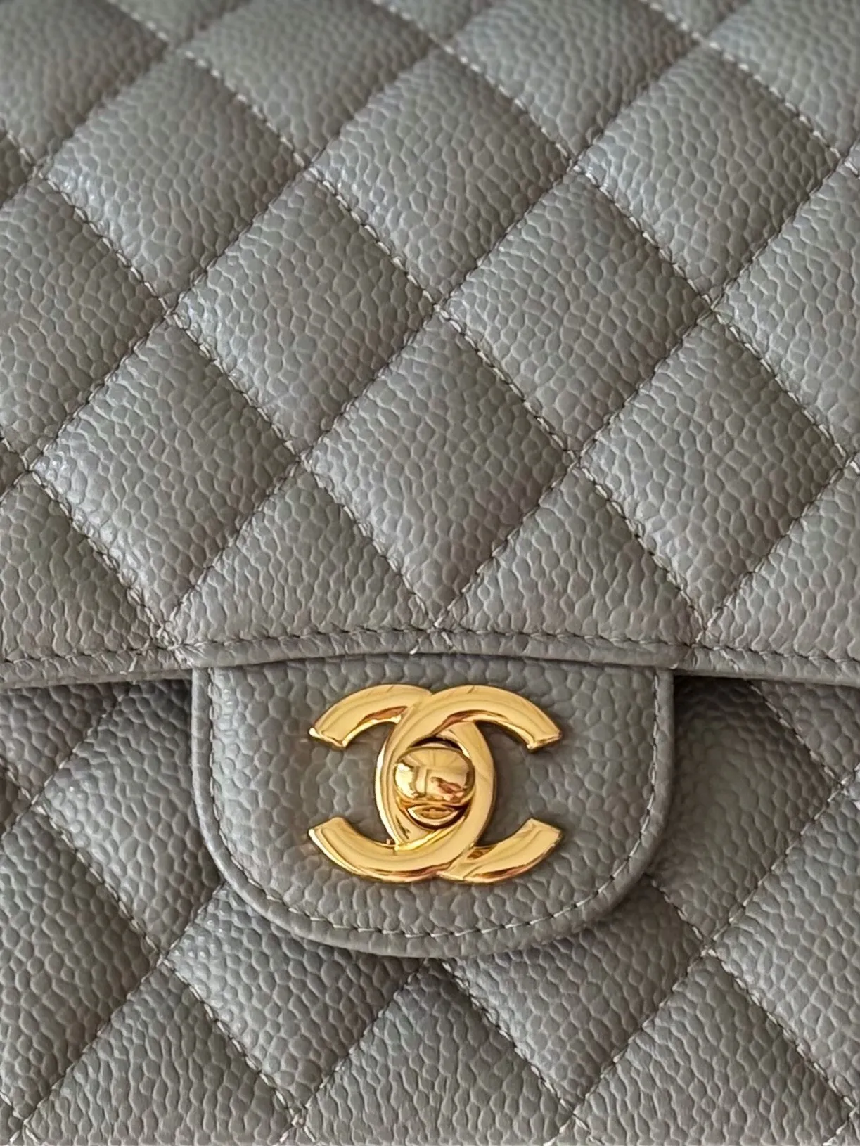 CHANEL Classic Flap Handbag Medium A01112 - 图片 5