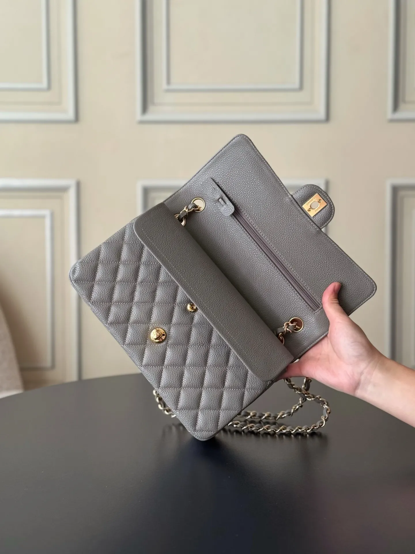 CHANEL Classic Flap Handbag Medium A01112 - 图片 7