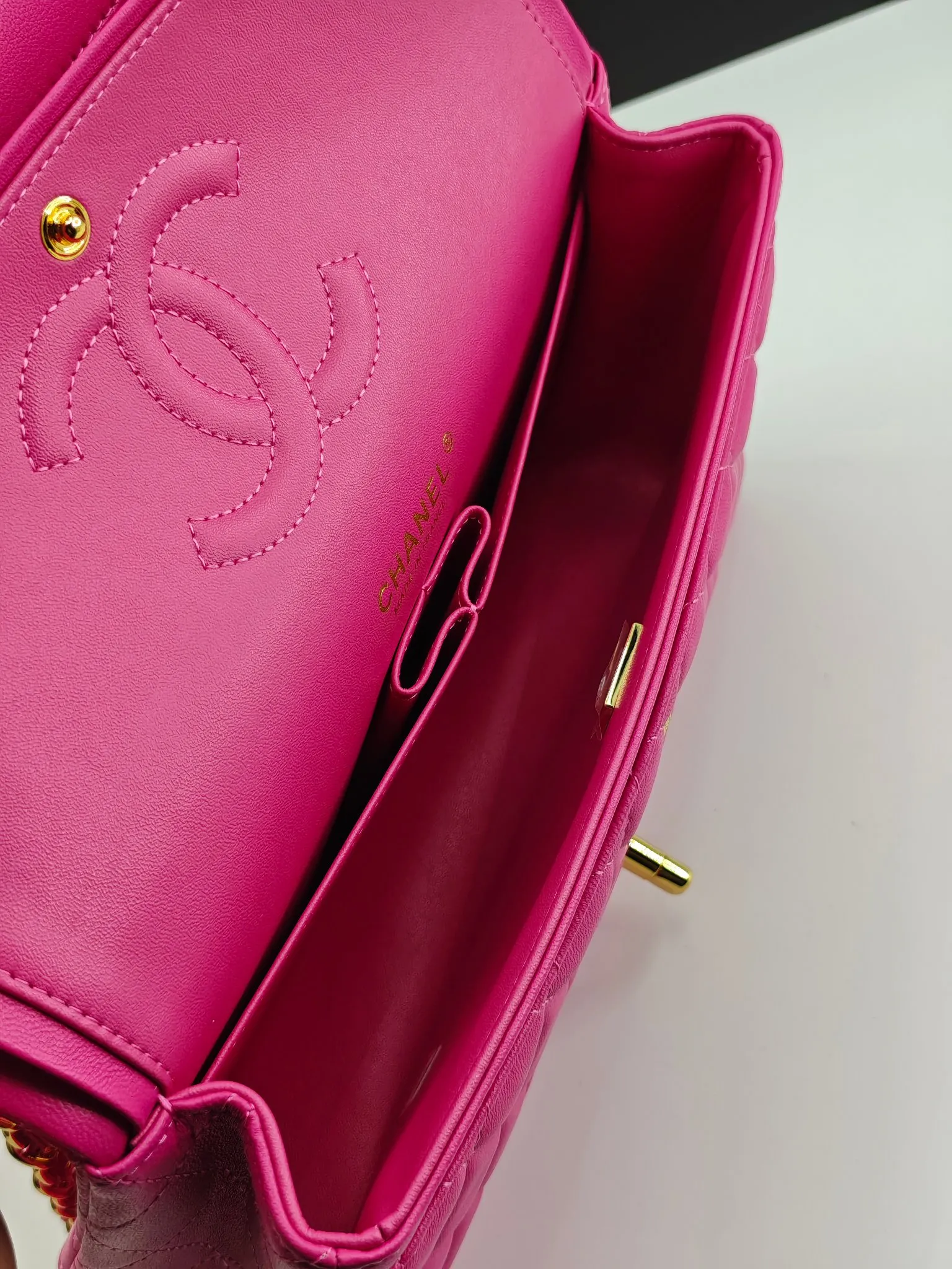 CHANEL Classic 11.12 Handbag Medium Lambskin A01112 - 图片 10
