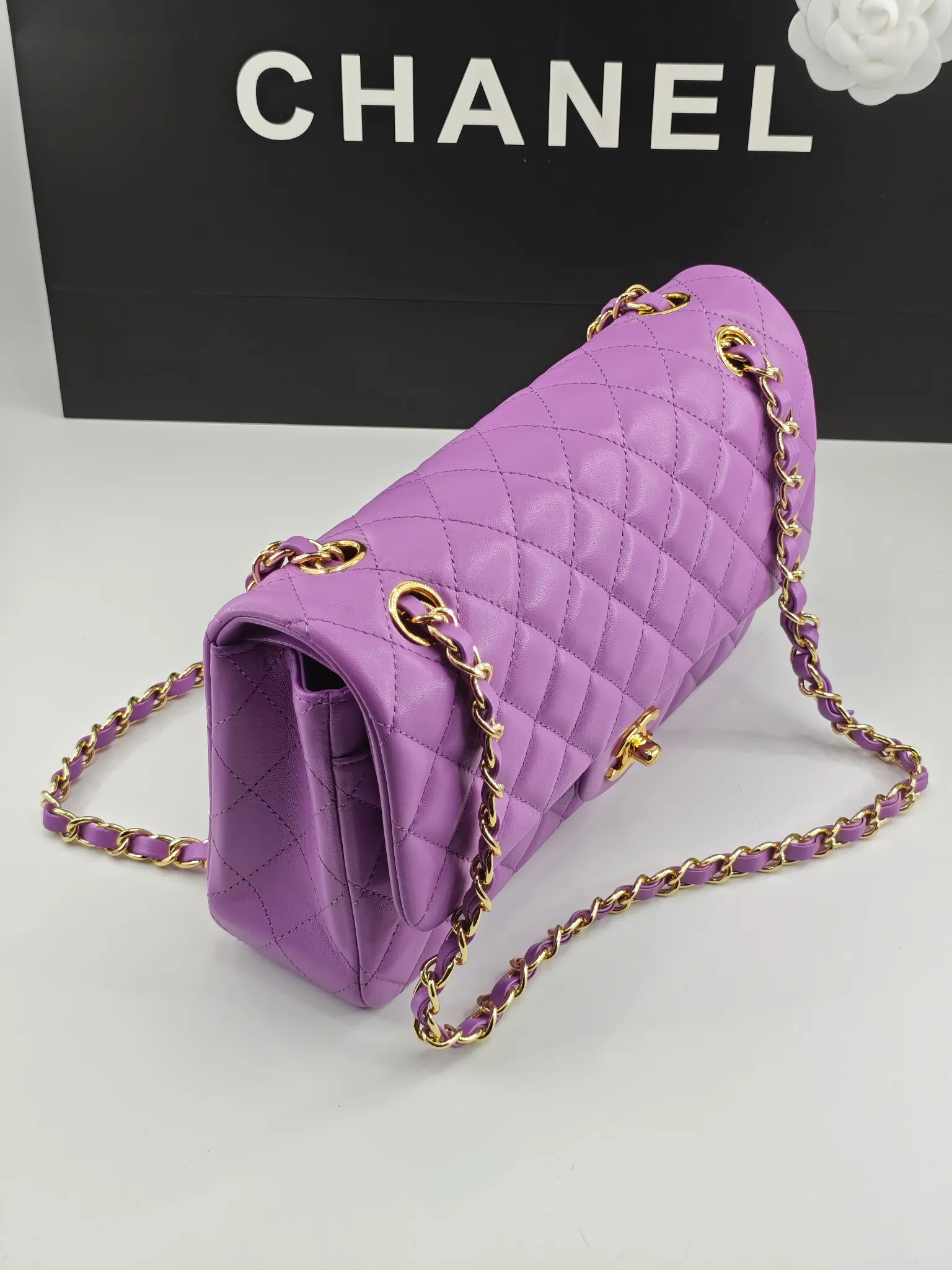 CHANEL Classic Flap Handbag Medium Lambskin Light Gold A01112 - 图片 7
