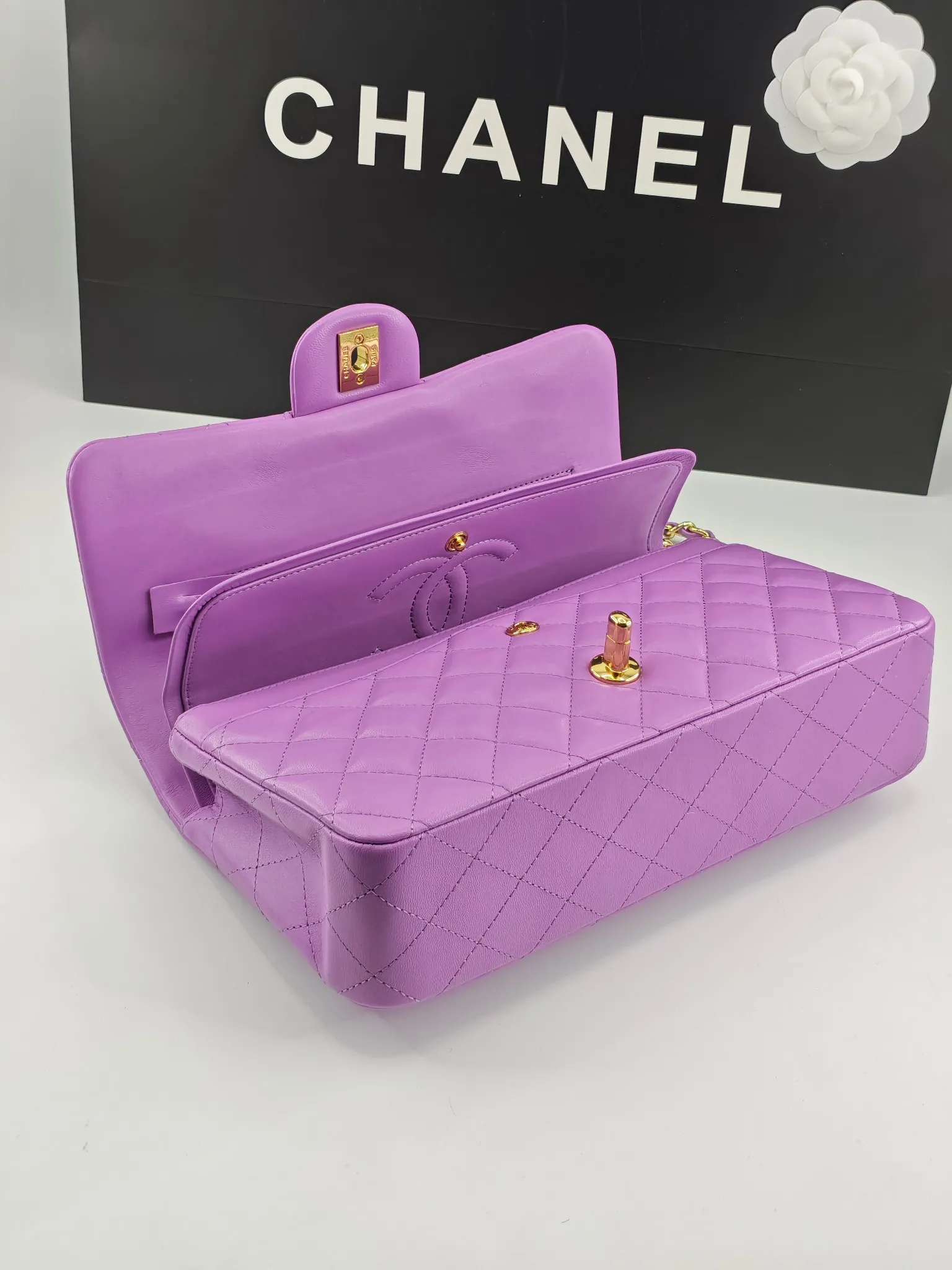 CHANEL Classic Flap Handbag Medium Lambskin Light Gold A01112 - 图片 8