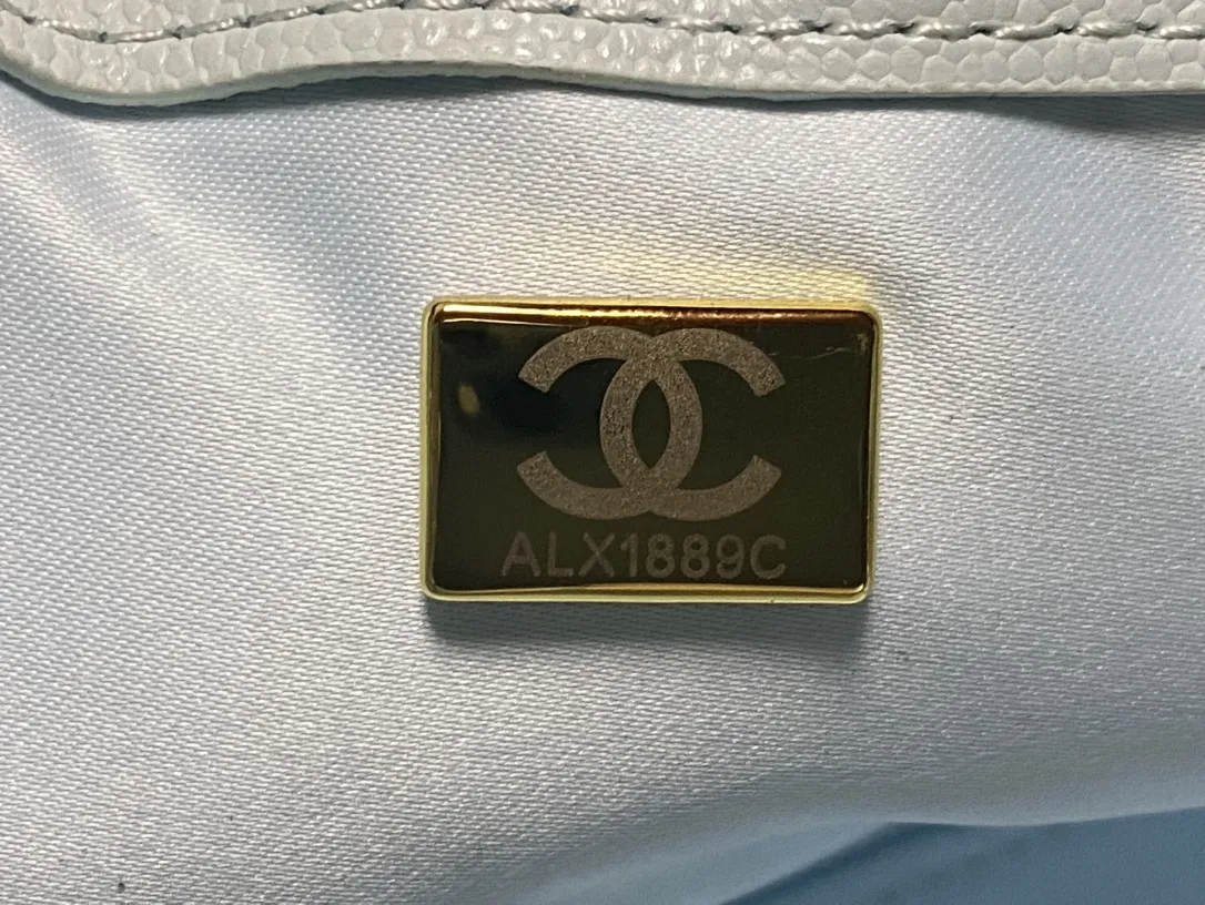 CHANEL 25 Mini Handbag AS5631 - 图片 10