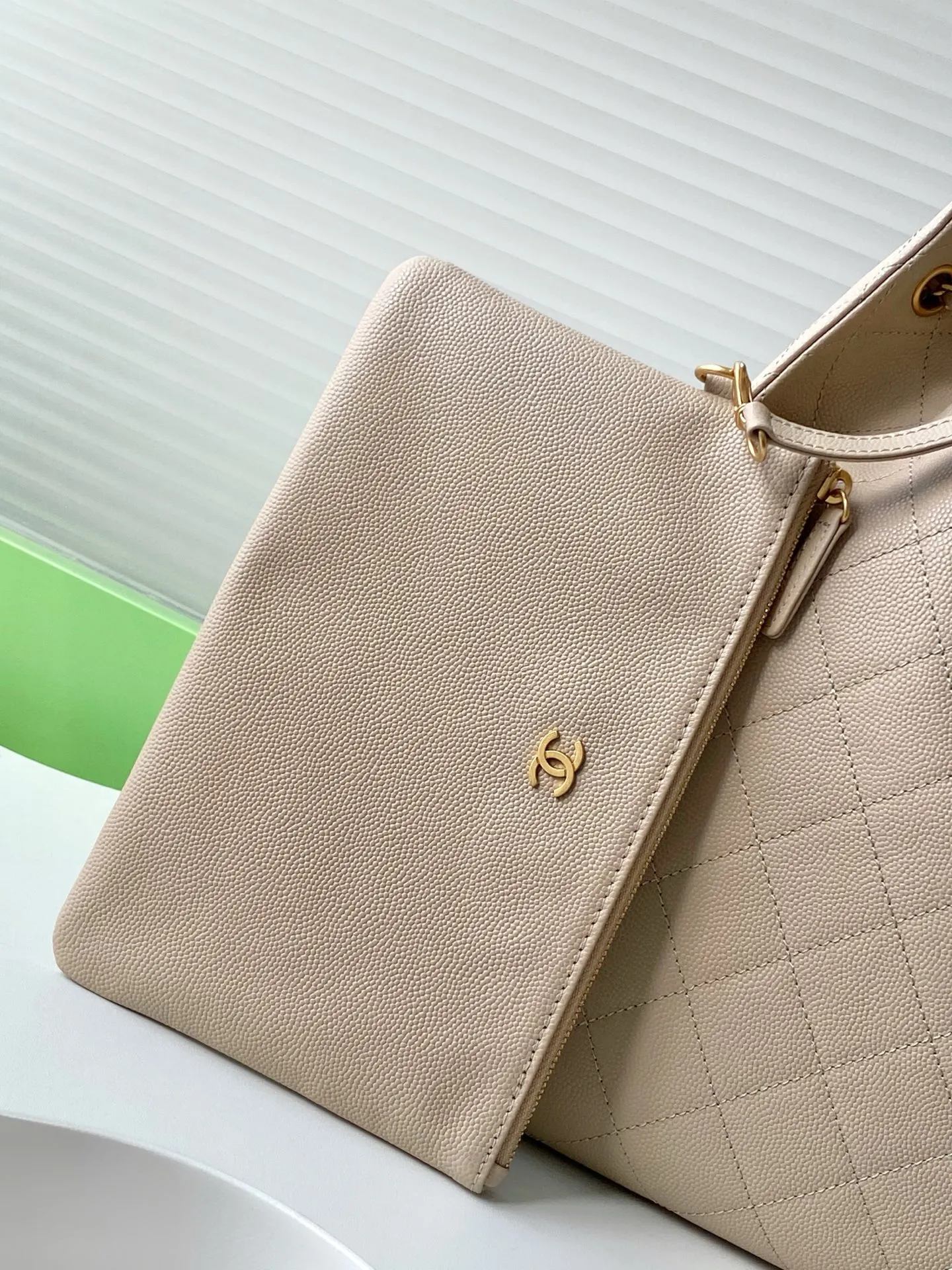 CHANEL 25 Medium Handbag AS5311 - 图片 6