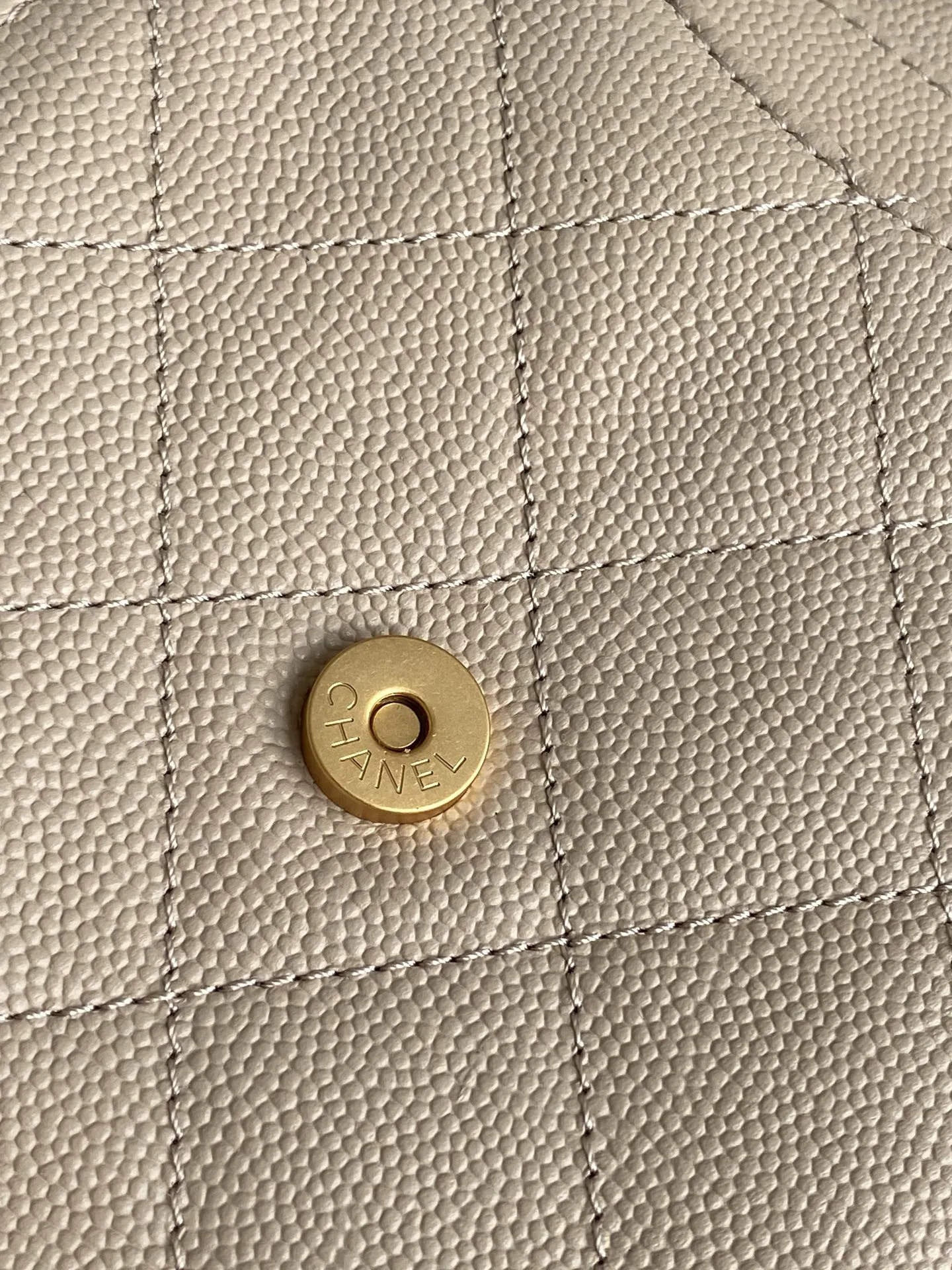 CHANEL 25 Medium Handbag AS5311 - 图片 8