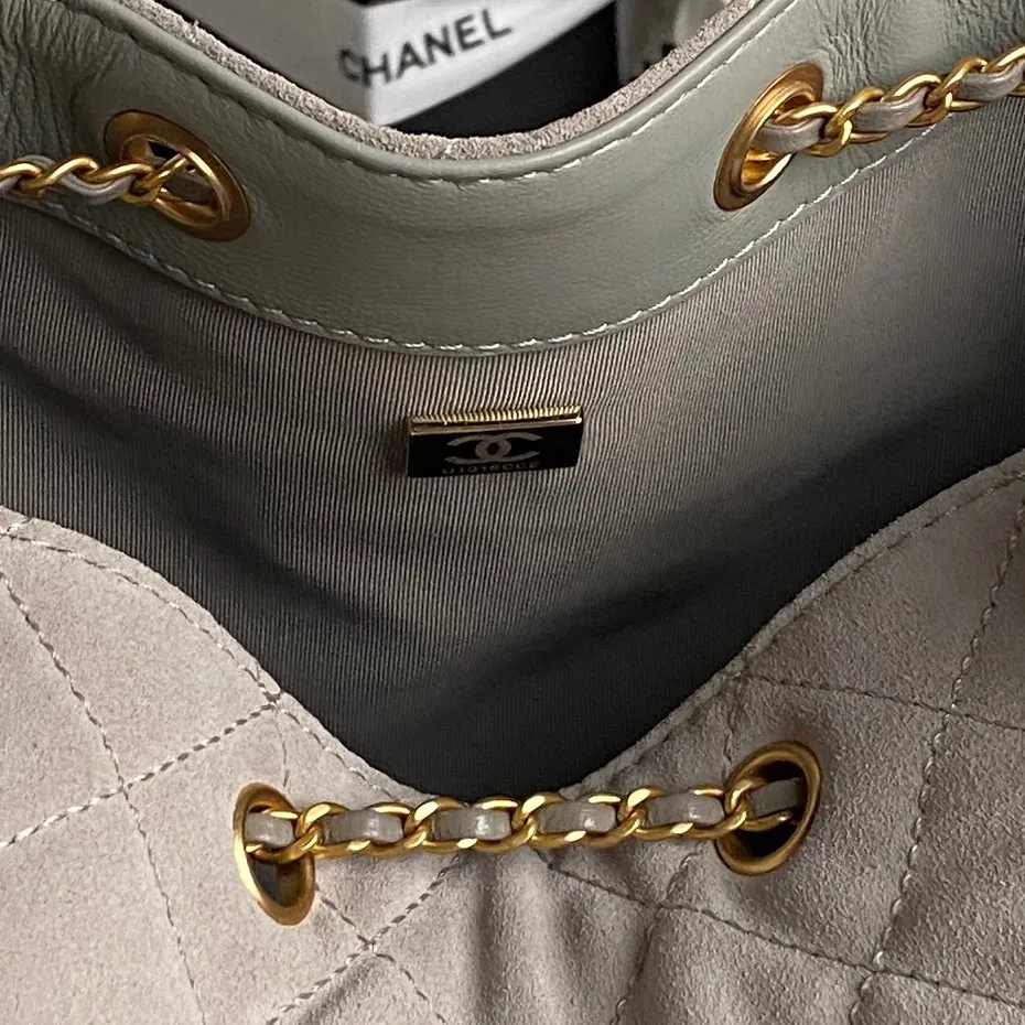 CHANEL 25 Medium Handbag AS5311 - 图片 10