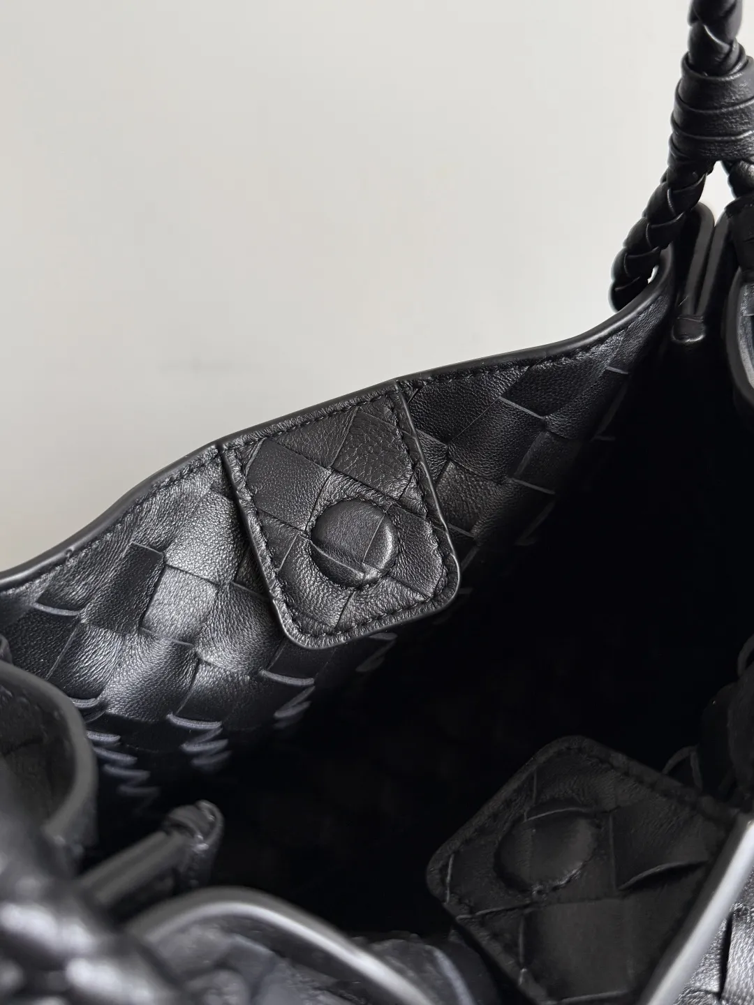 Bottega Veneta Parachute 835921 - Image 7