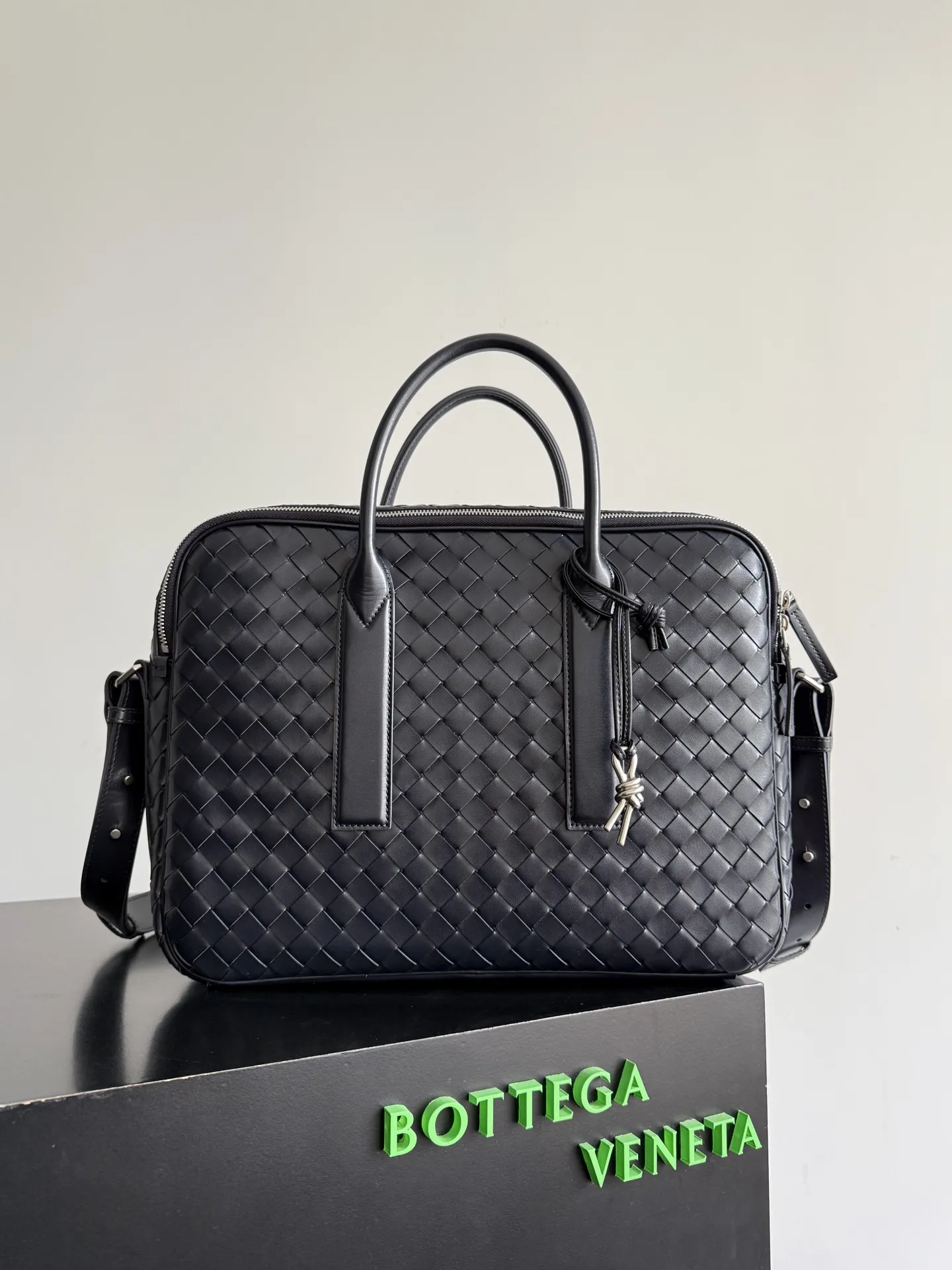 Alternative view of Bottega Veneta Large Getaway Briefcase 766361