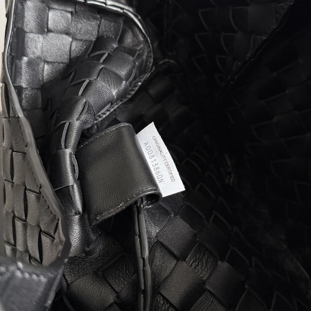 Bottega Veneta Campana Medium 844249 - Image 10