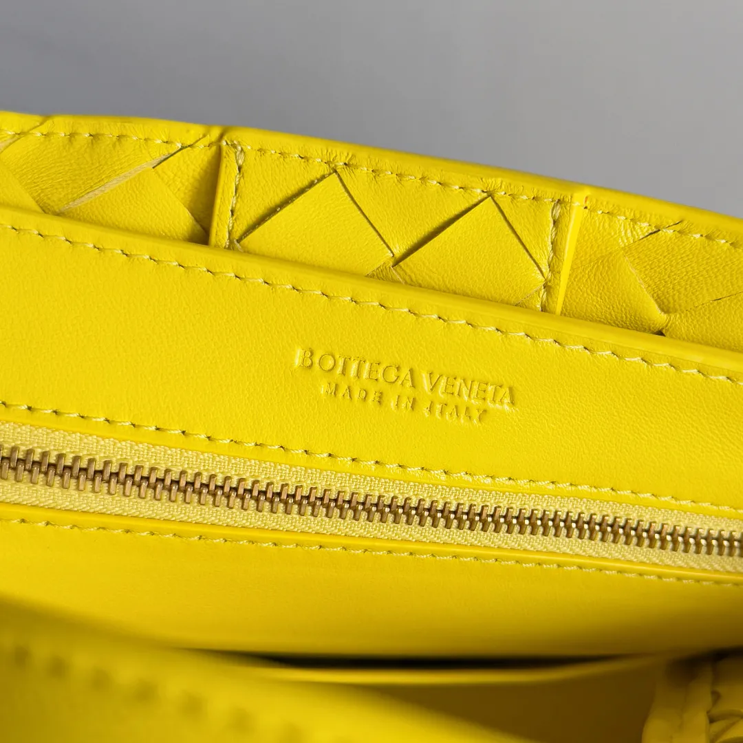 Bottega Veneta Small Andiamo Sulfur 766014 - 图片 8
