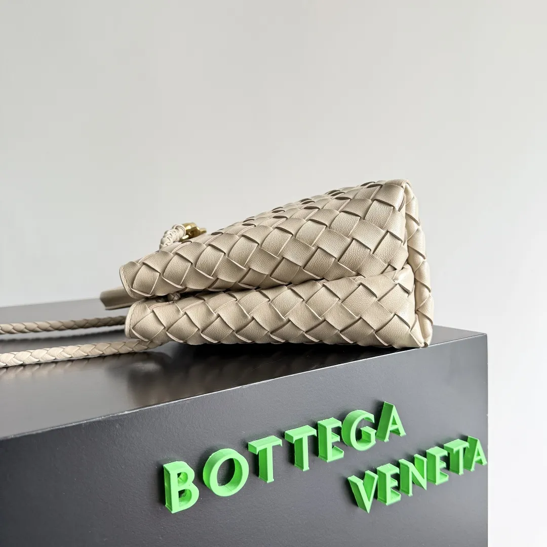 Bottega Veneta Small Andiamo Porridge 766014 - Image 7