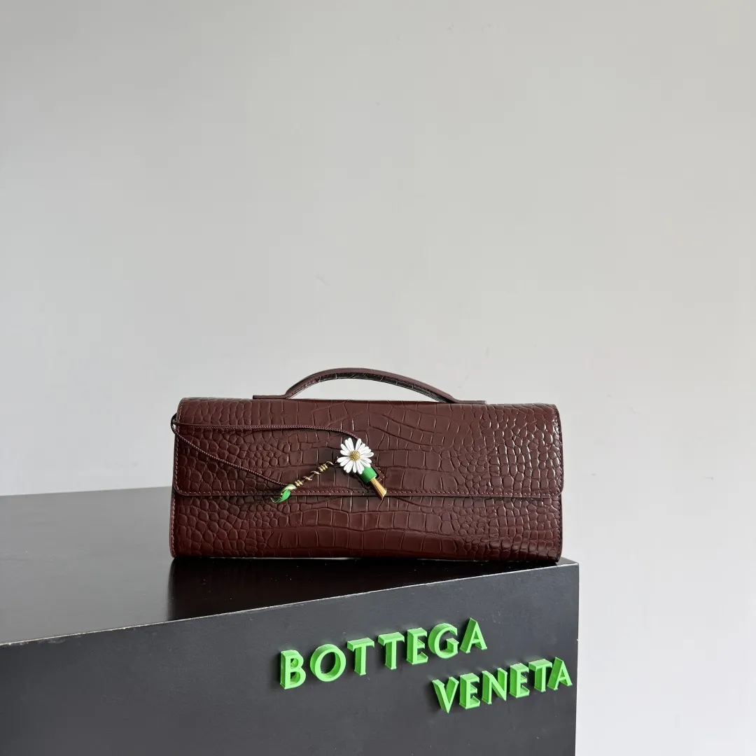 Alternative view of Bottega Veneta Andiamo Clutch Burgundy in Crocodile Pattern 741511