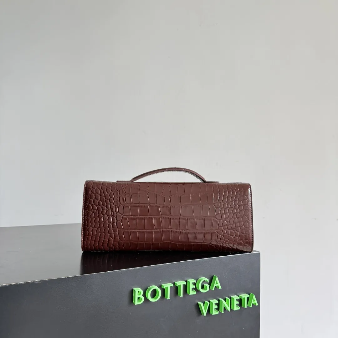 Bottega Veneta Andiamo Clutch Burgundy in Crocodile Pattern 741511 - Image 3