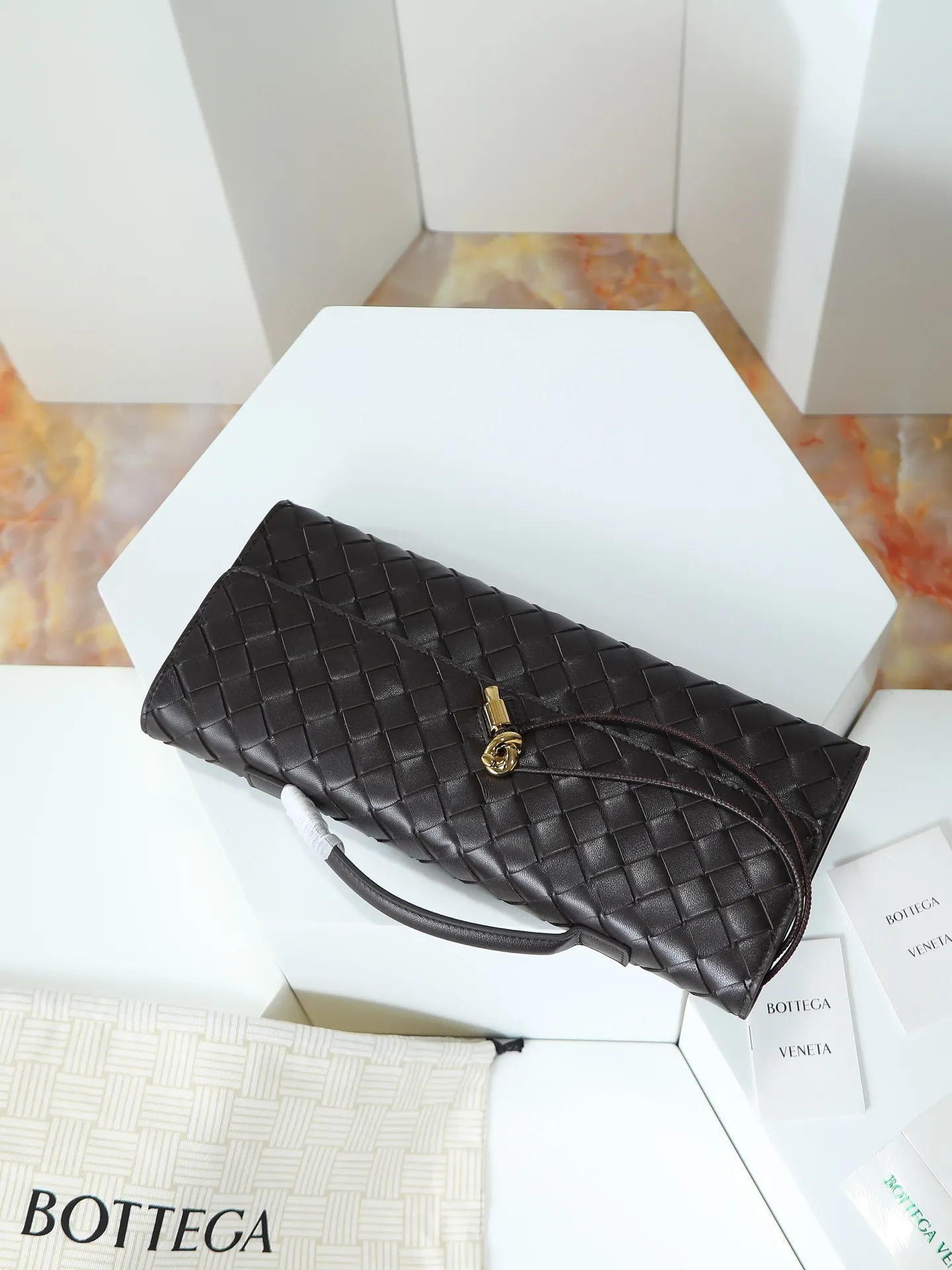 Bottega Veneta Andiamo Clutch Kaki 741511 - Image 5