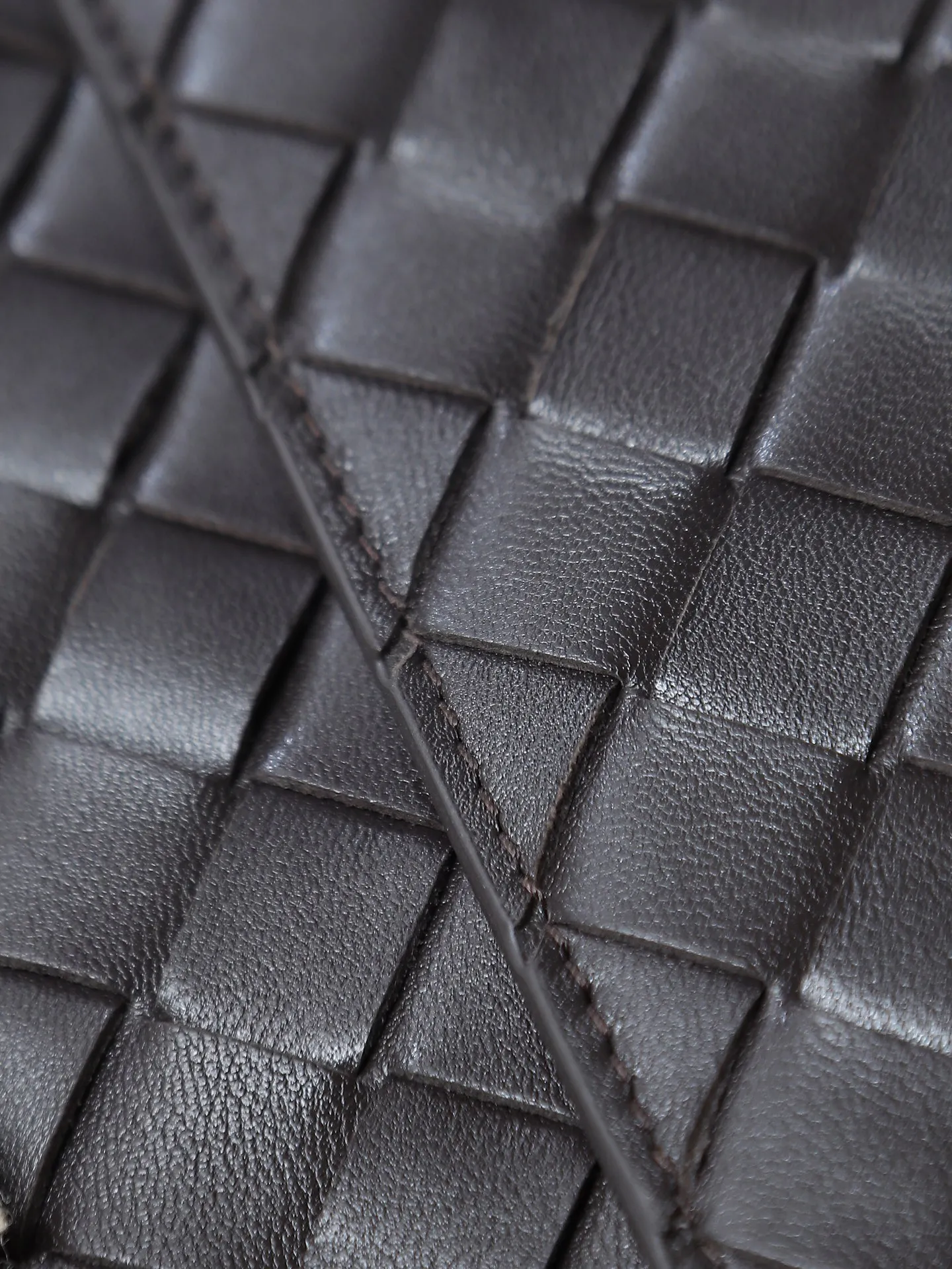 Bottega Veneta Andiamo Clutch Kaki 741511 - Image 8