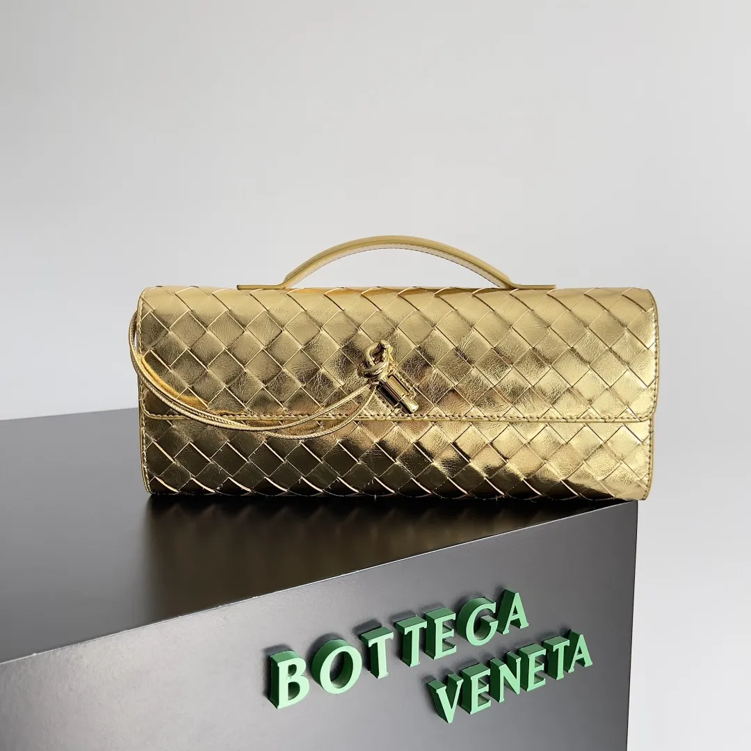 Alternative view of Bottega Veneta Andiamo Clutch Gold 741511