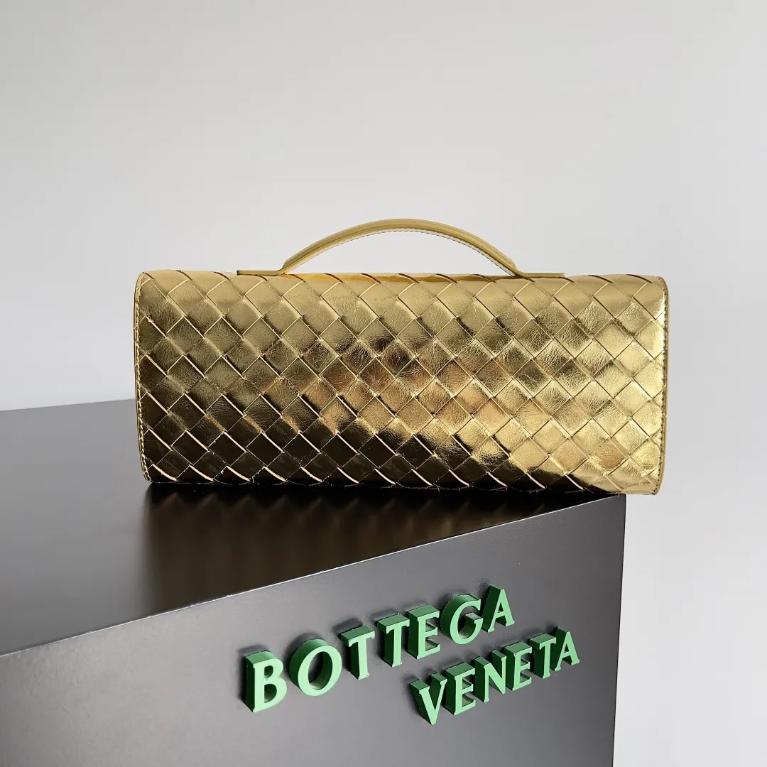 Bottega Veneta Andiamo Clutch Gold 741511 - 图片 3