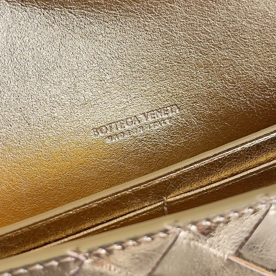 Bottega Veneta Andiamo Clutch Gold 741511 - 图片 9