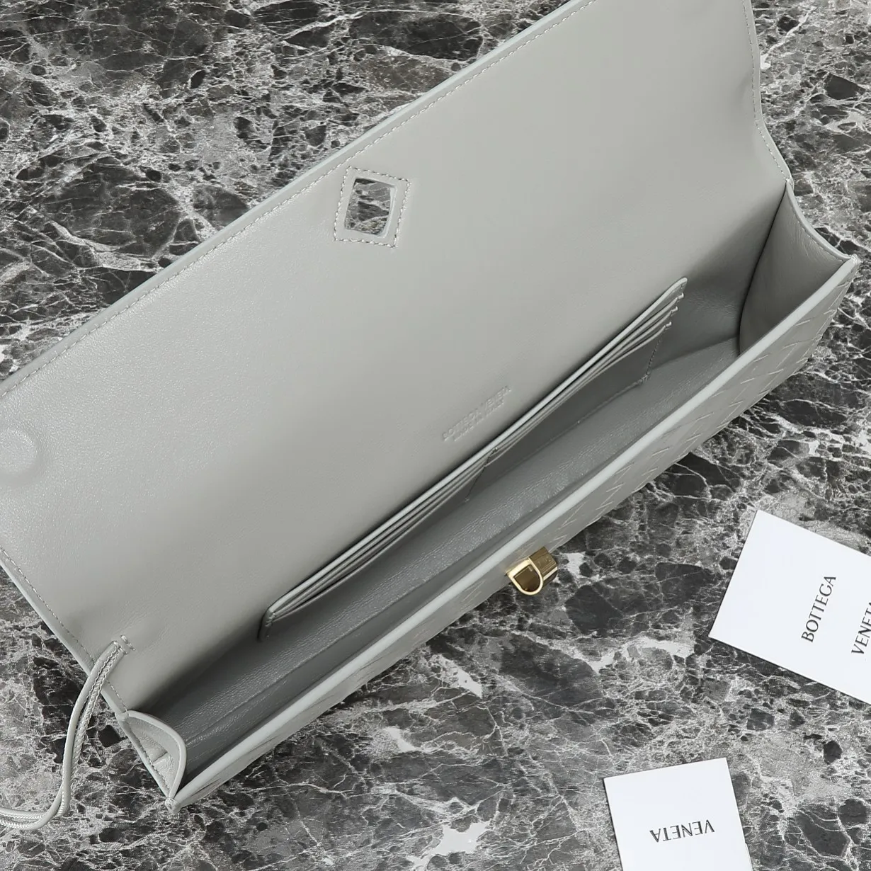Bottega Veneta Andiamo Clutch 741511 - Image 9